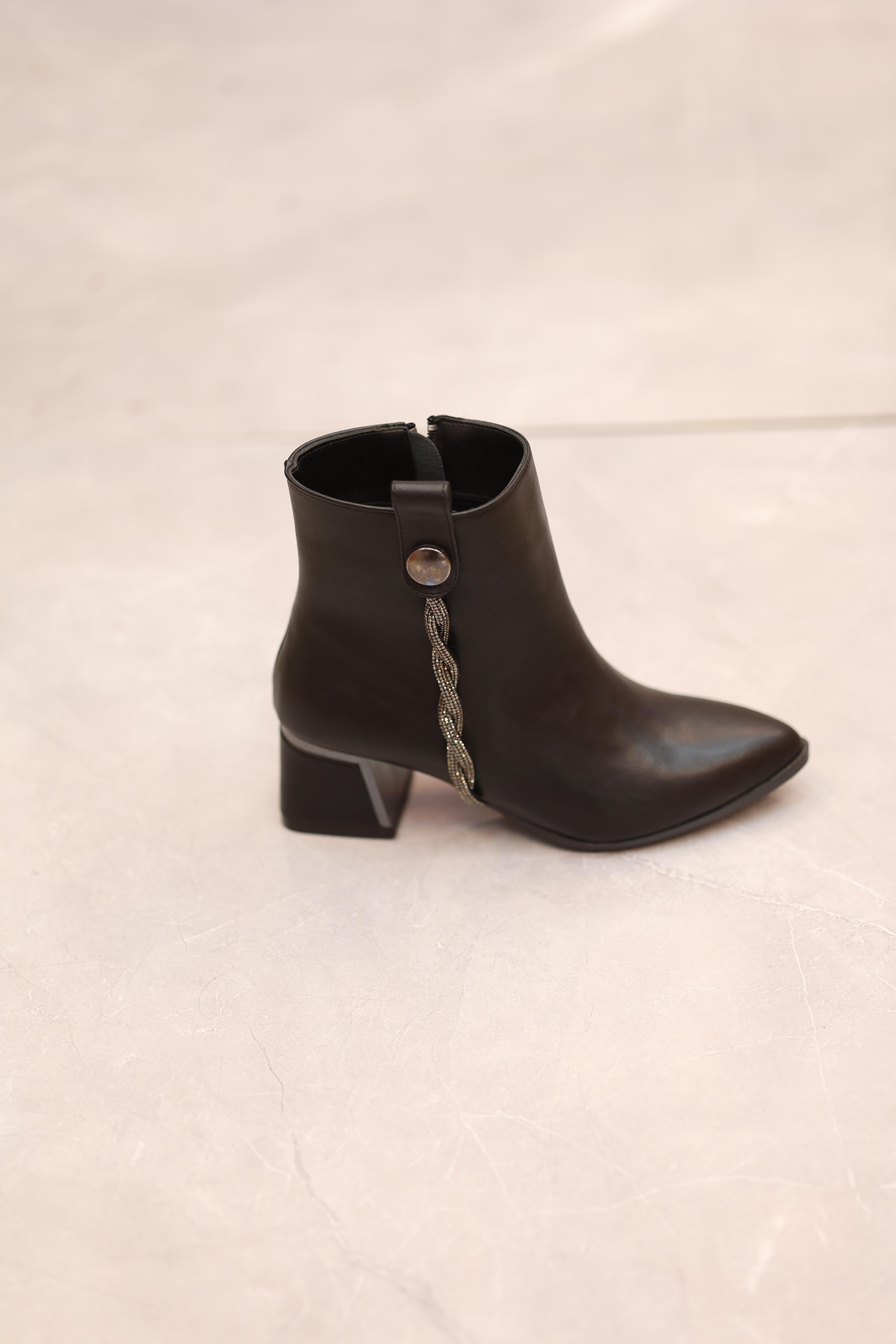 Topuklu Zincir Detaylı Galvaniz Topuk