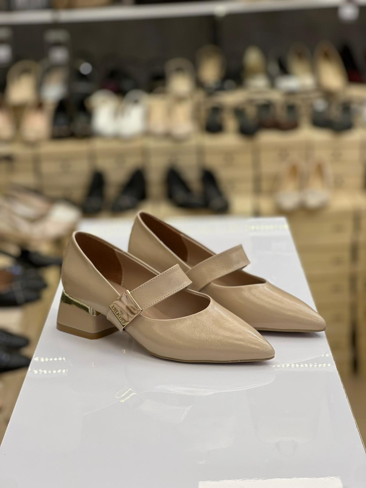 Yandan Tokalı Kısa Topuk Babet