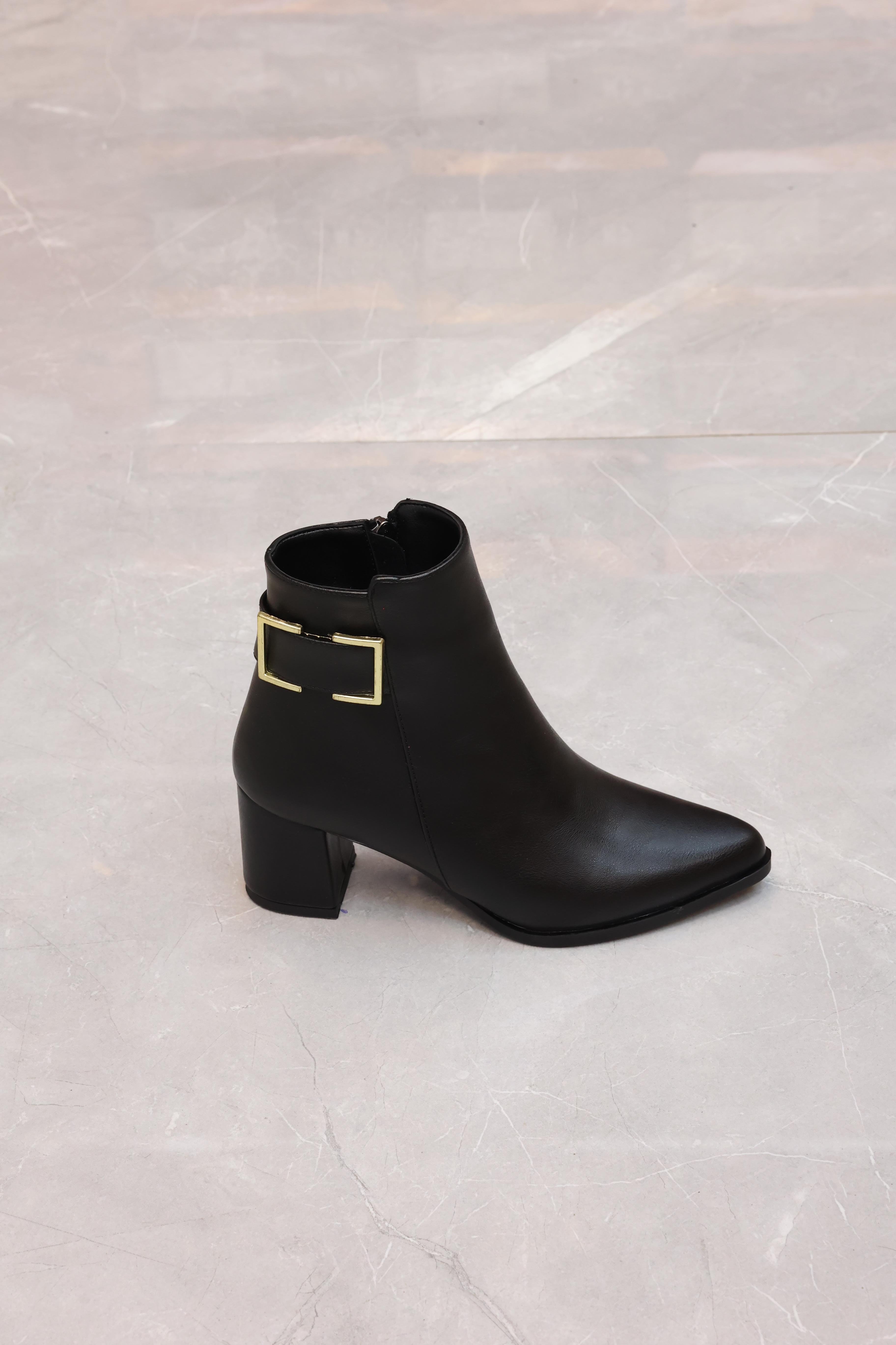 Yandan Tokalı Sivri Burun Bayan Bot