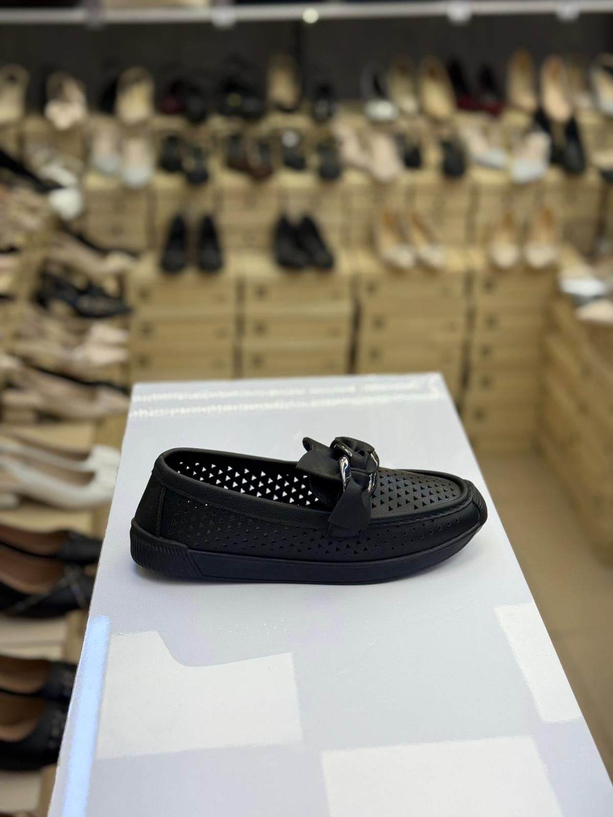 Zımbalı Babet Siyah