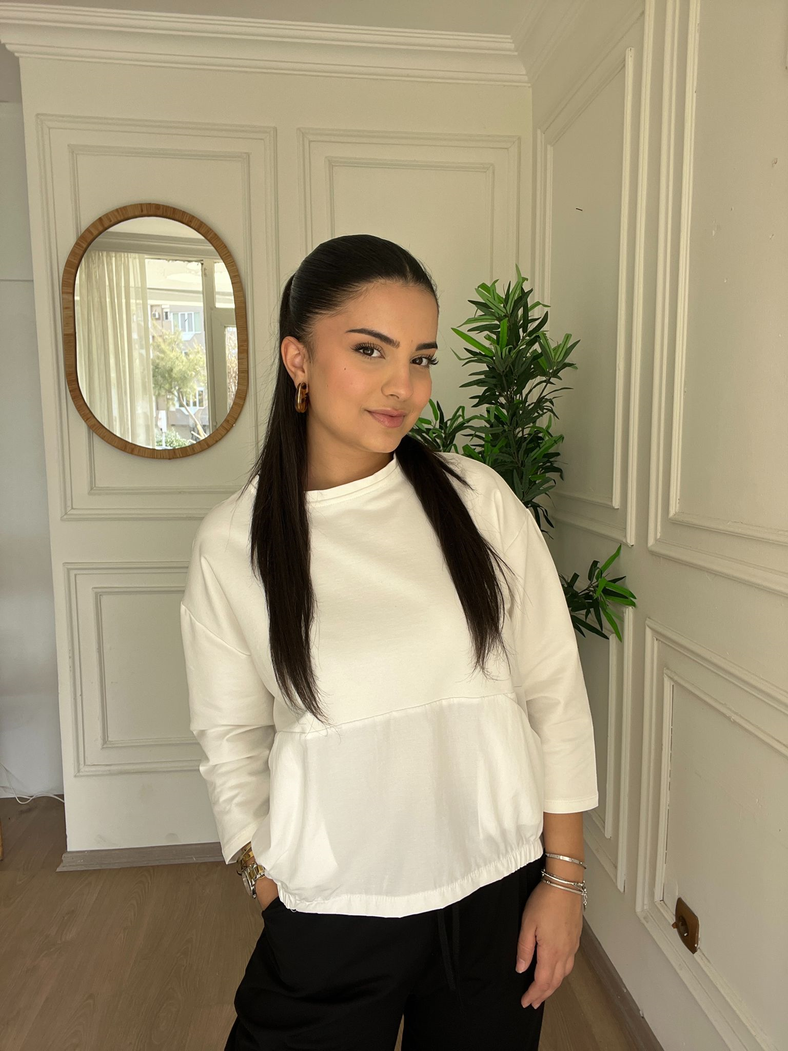 Arkası Düğme Detaylı Sweatshirt Ekru 