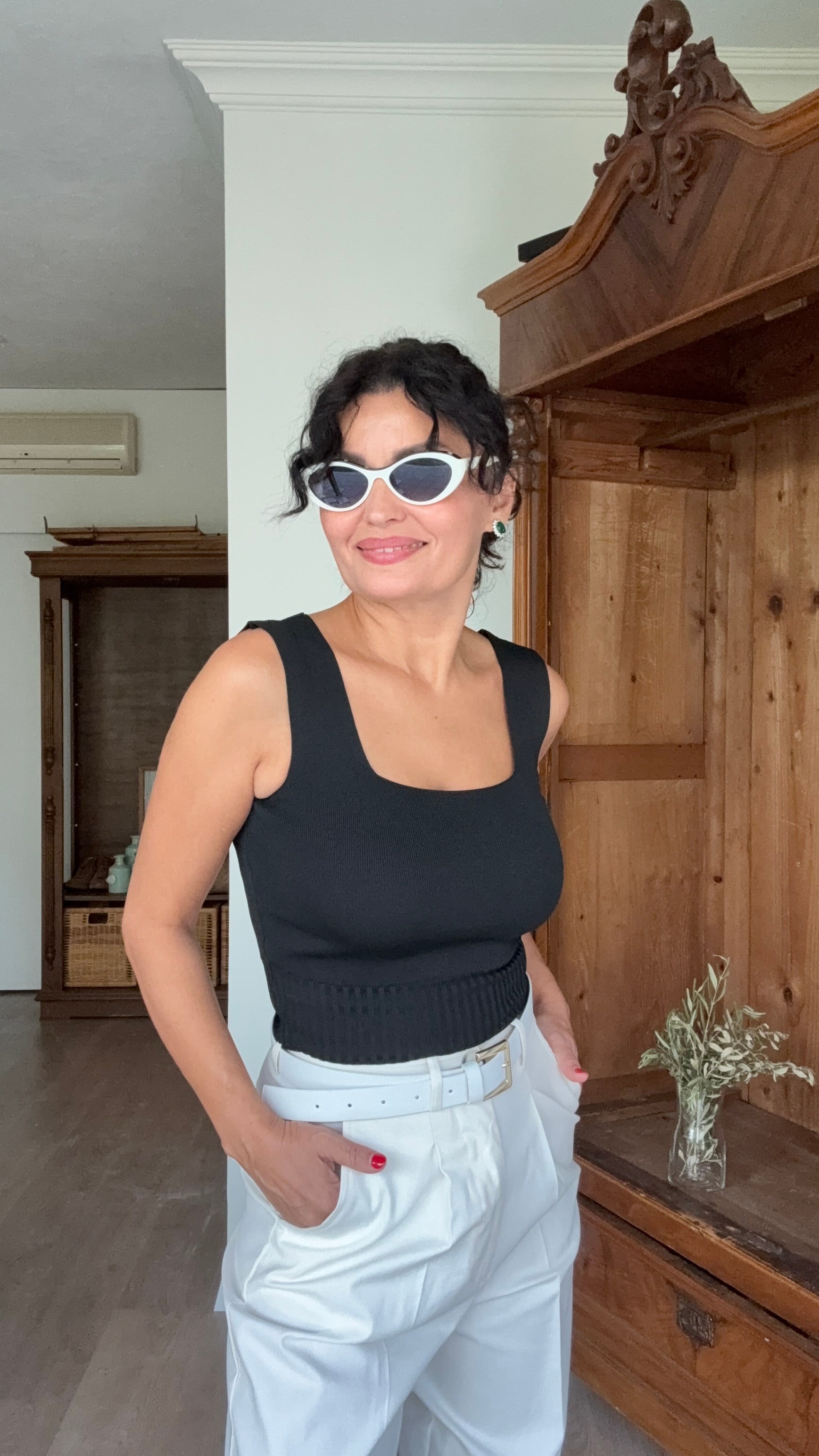 Askılı Kare Yaka Triko Crop Siyah