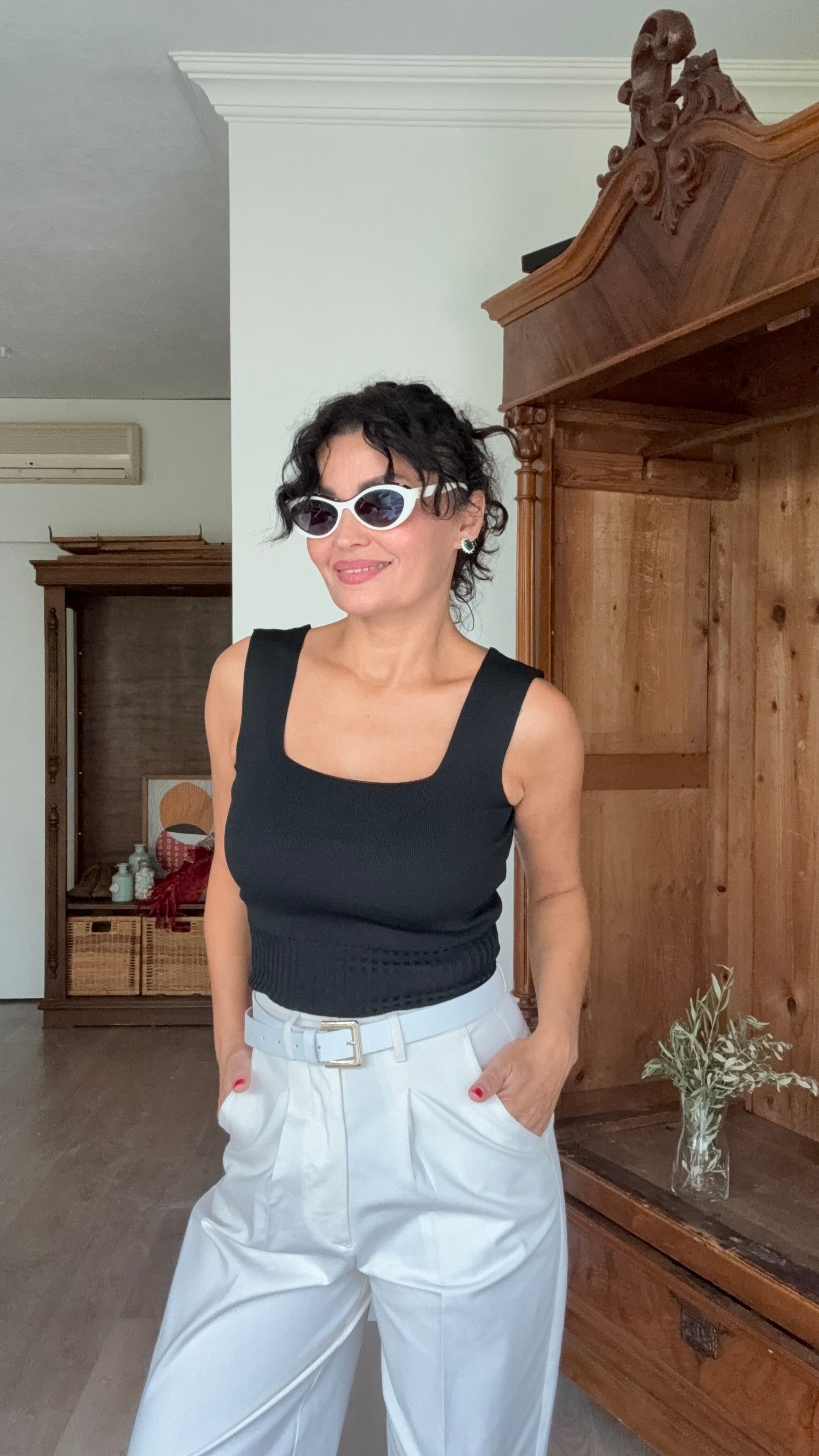 Askılı Kare Yaka Triko Crop Siyah