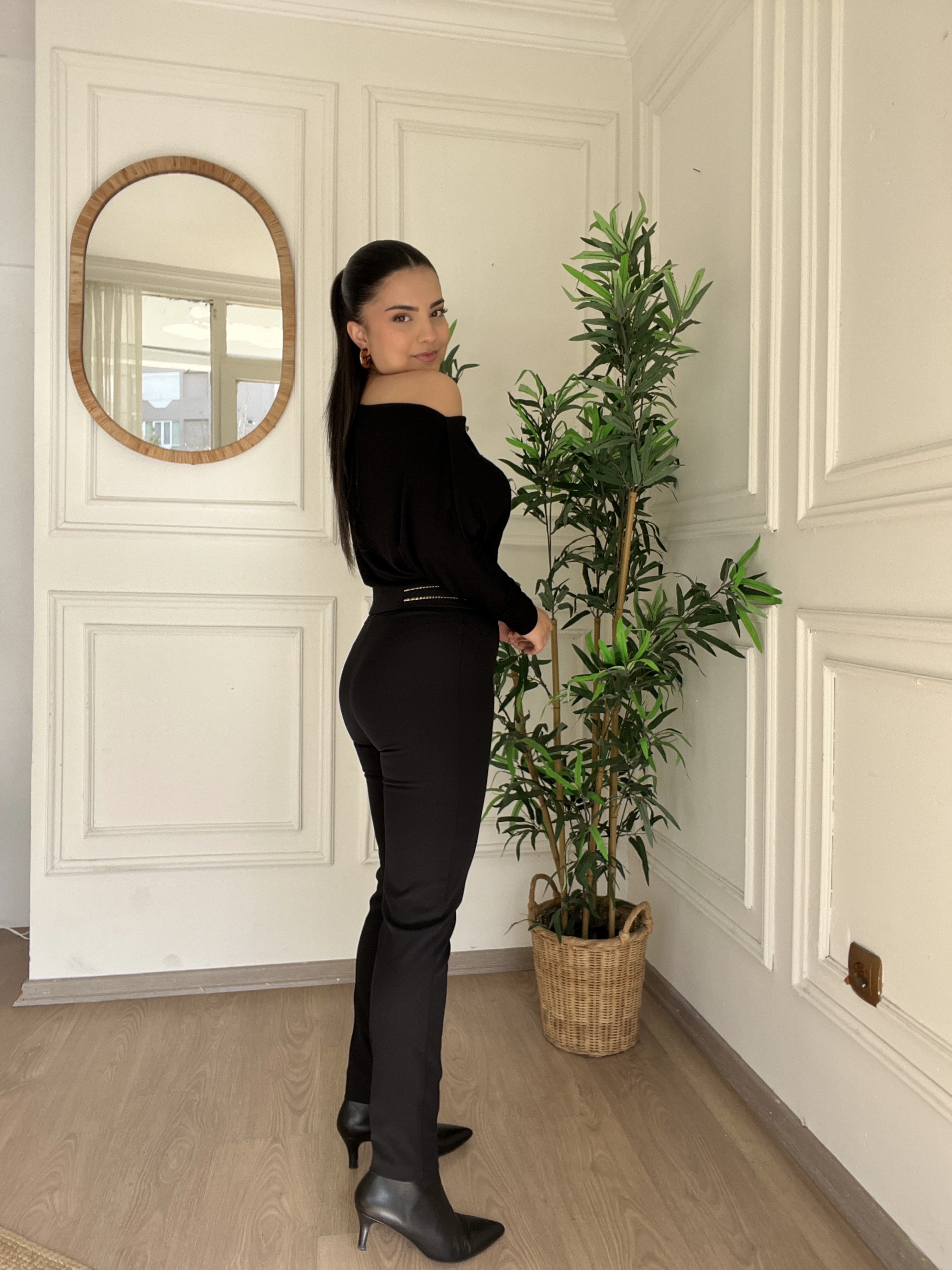 Beli Fermuar Detaylı Dar Kesim Pantolon Siyah