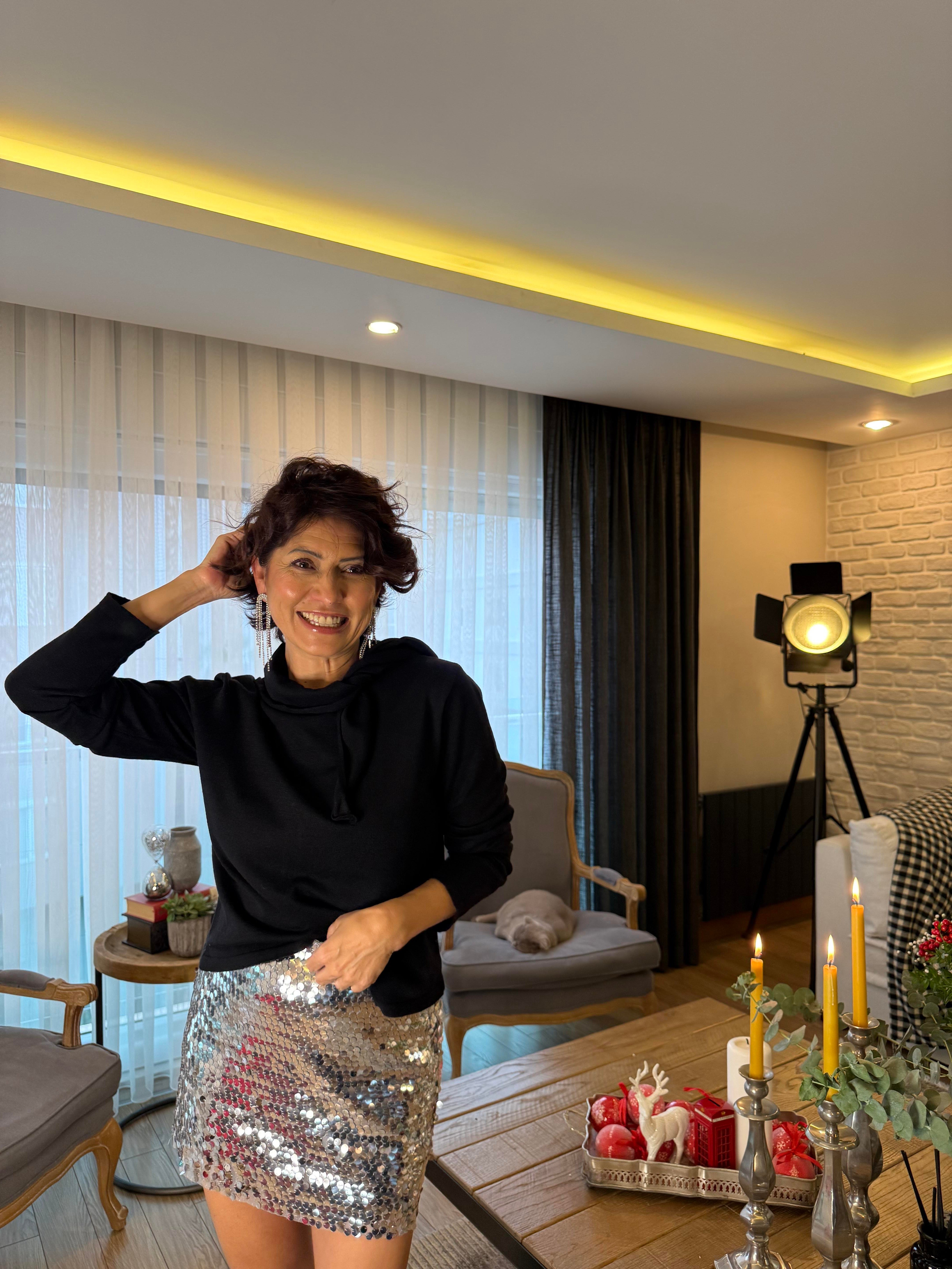 Beli Lastikli Pul Payet Etek Gümüş