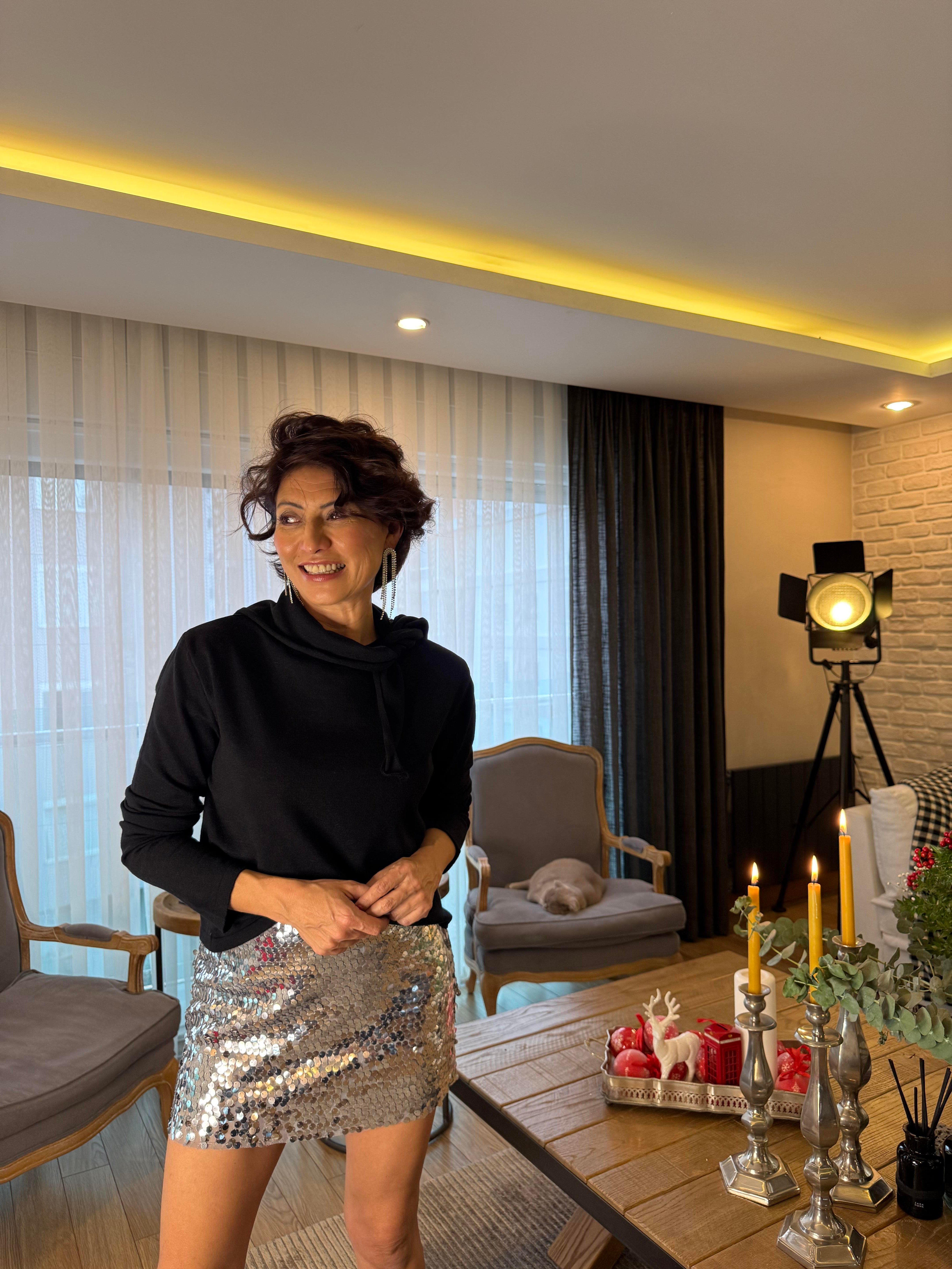 Beli Lastikli Pul Payet Etek Gümüş