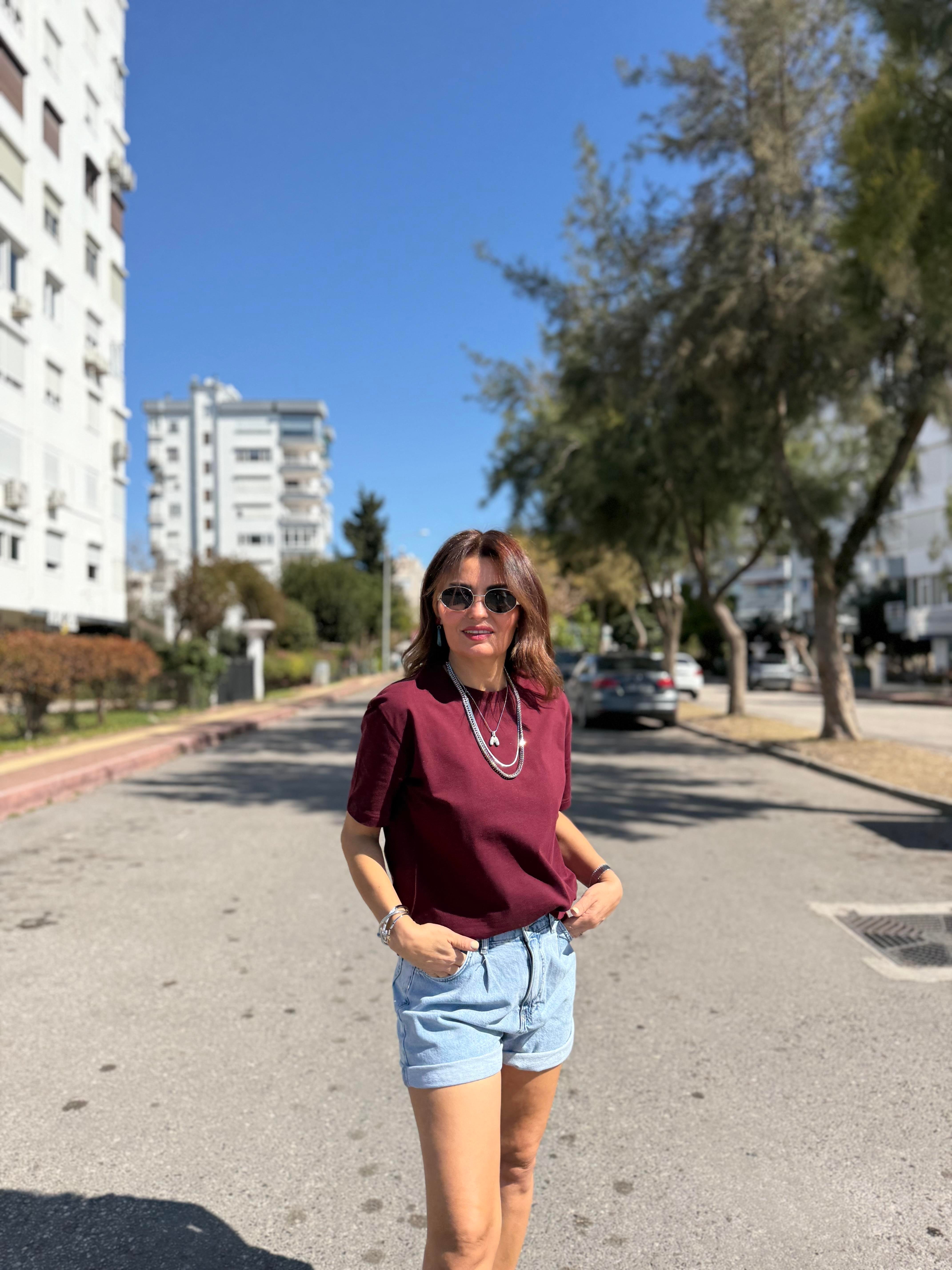 Beli Lastikli Şehir Boy Jean Şort
