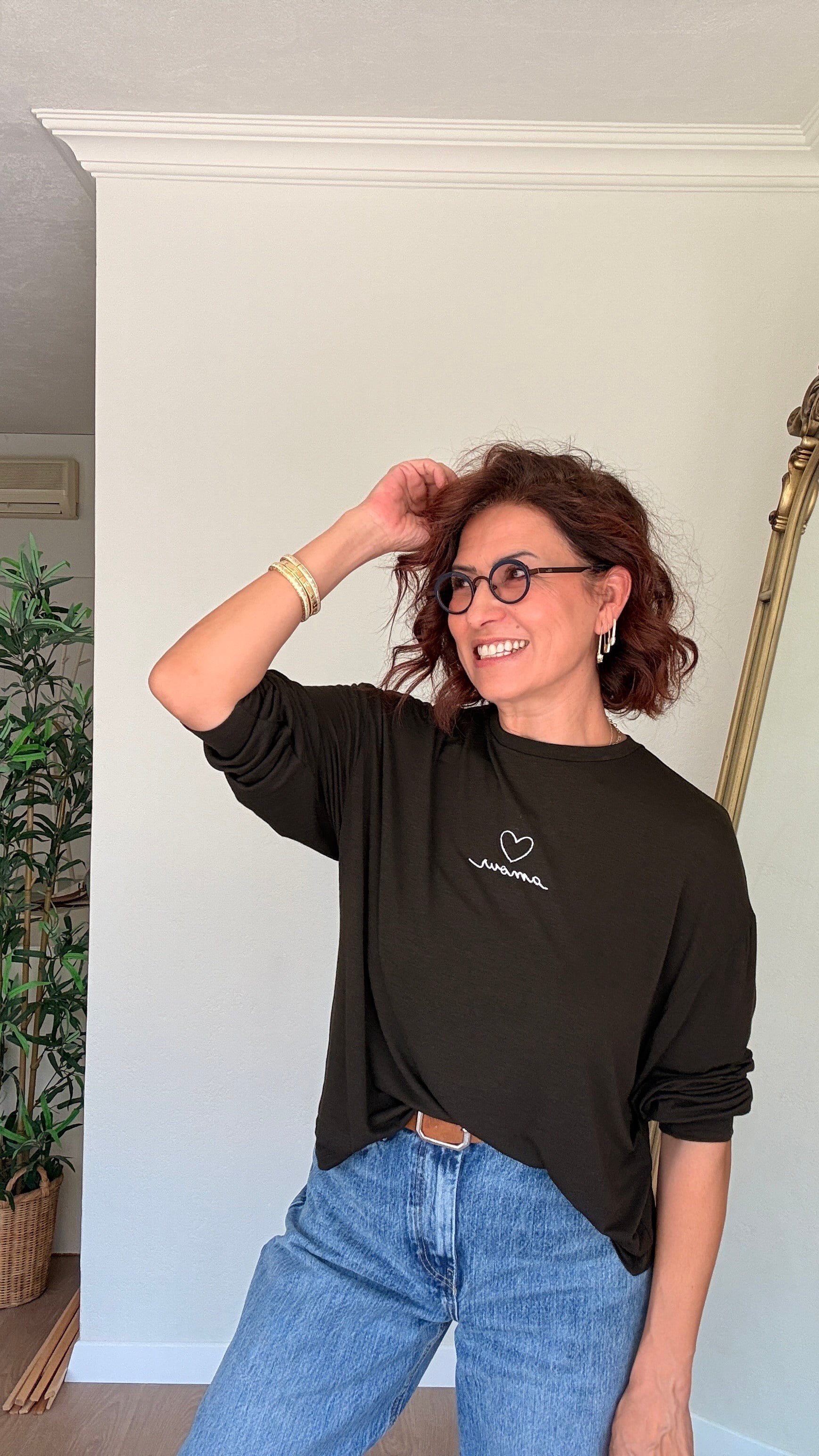 Bisiklet Yaka Kalp Nakış Detaylı Bluz Kahverengi