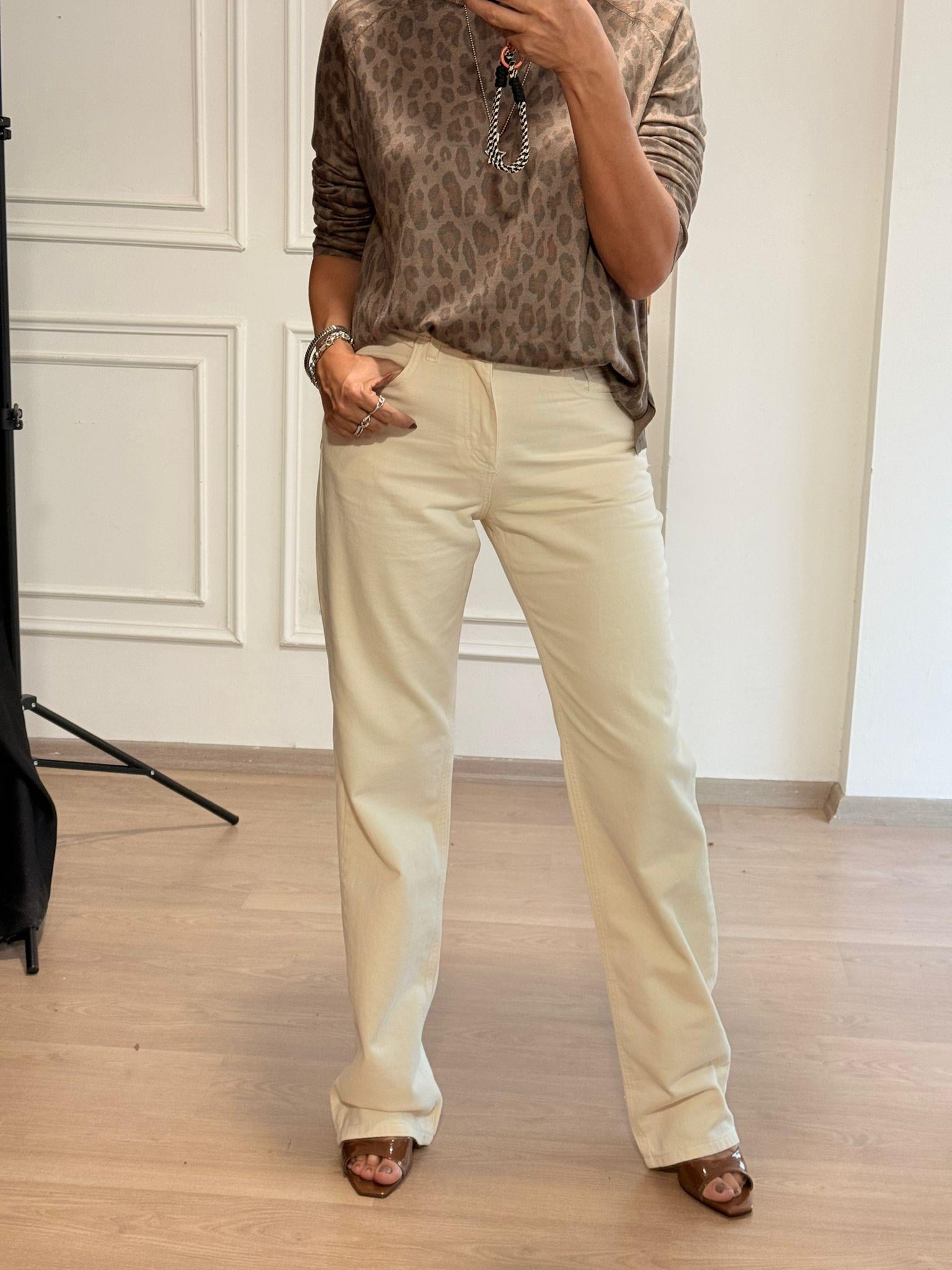 Bntn Jean Ekru