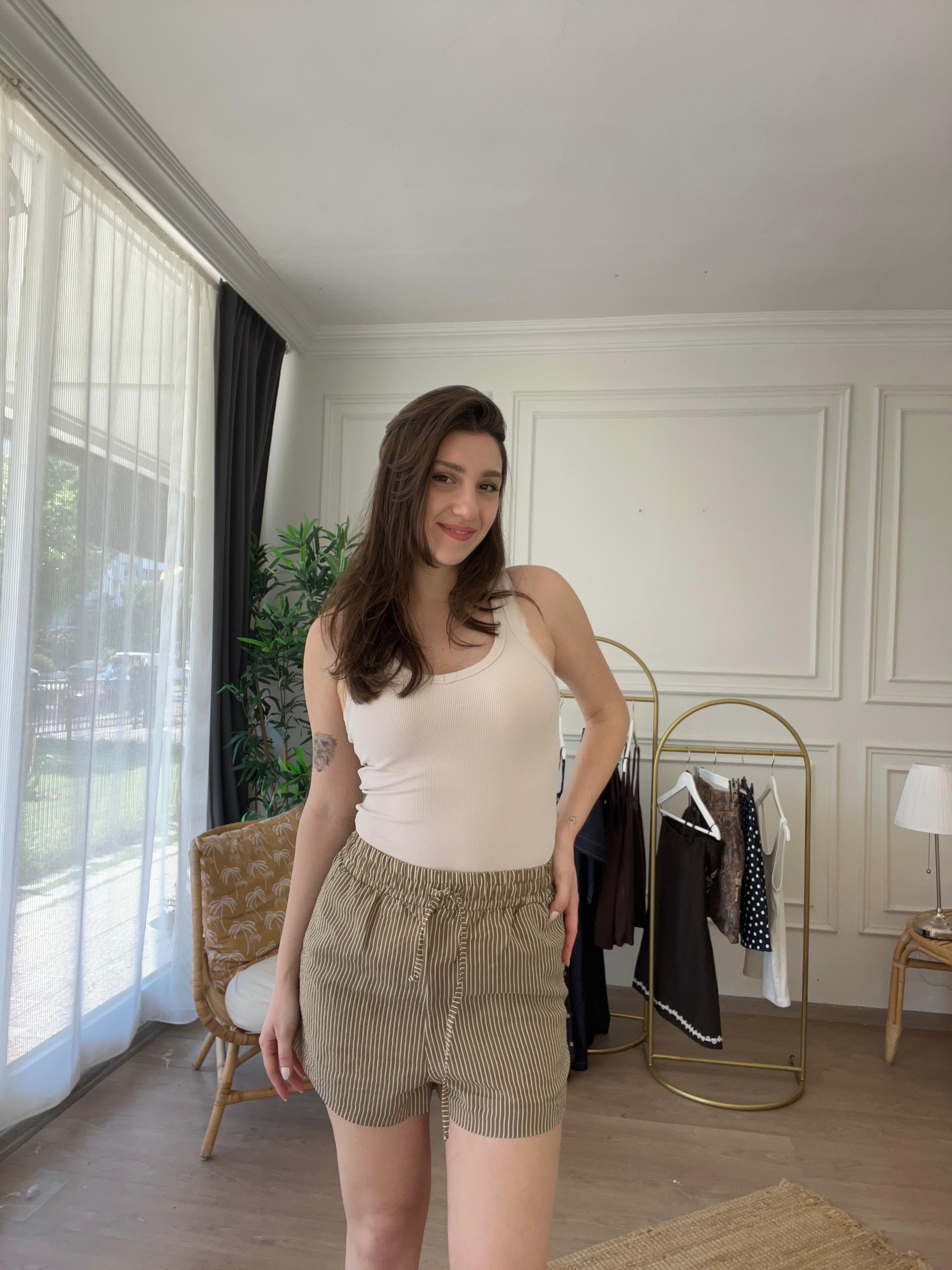 Çizgili Tencel Şort Haki