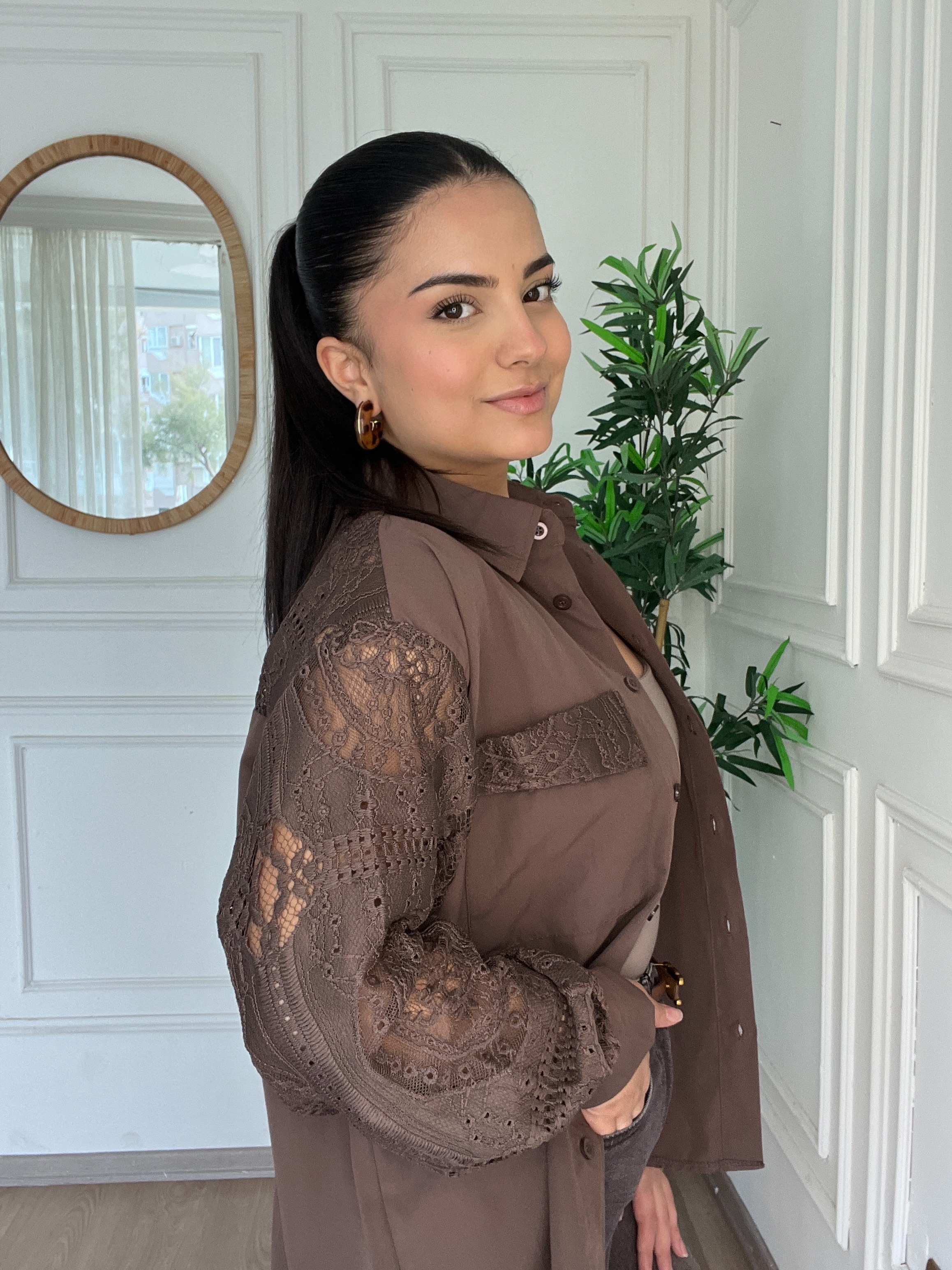 Dantel Detaylı Gömlkek Kahverengi
