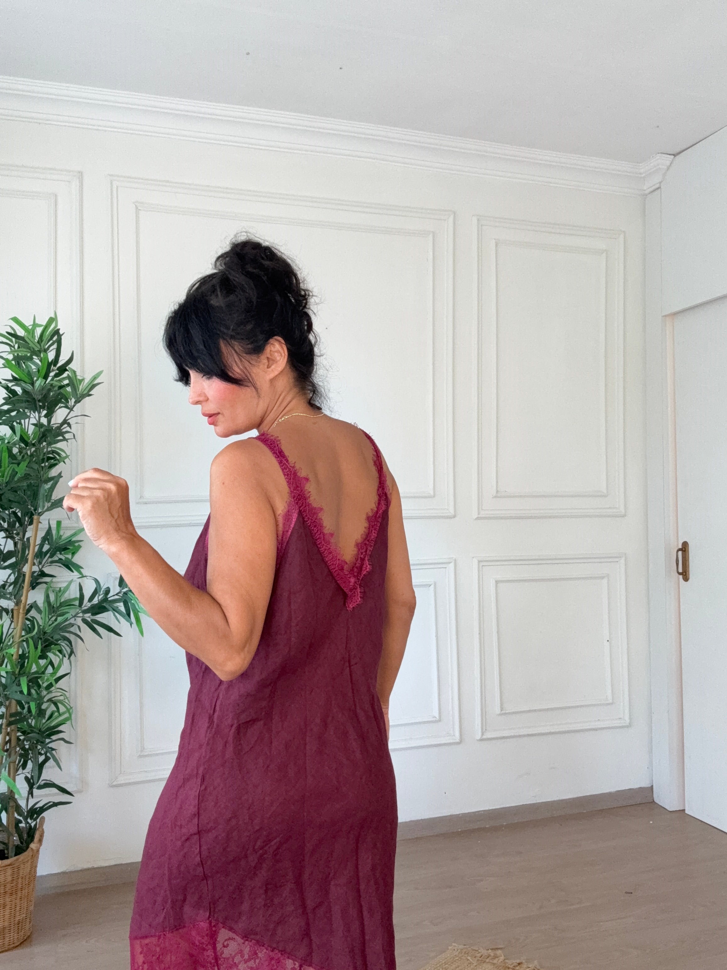 Dantel Detaylı Keten Elbise Bordo
