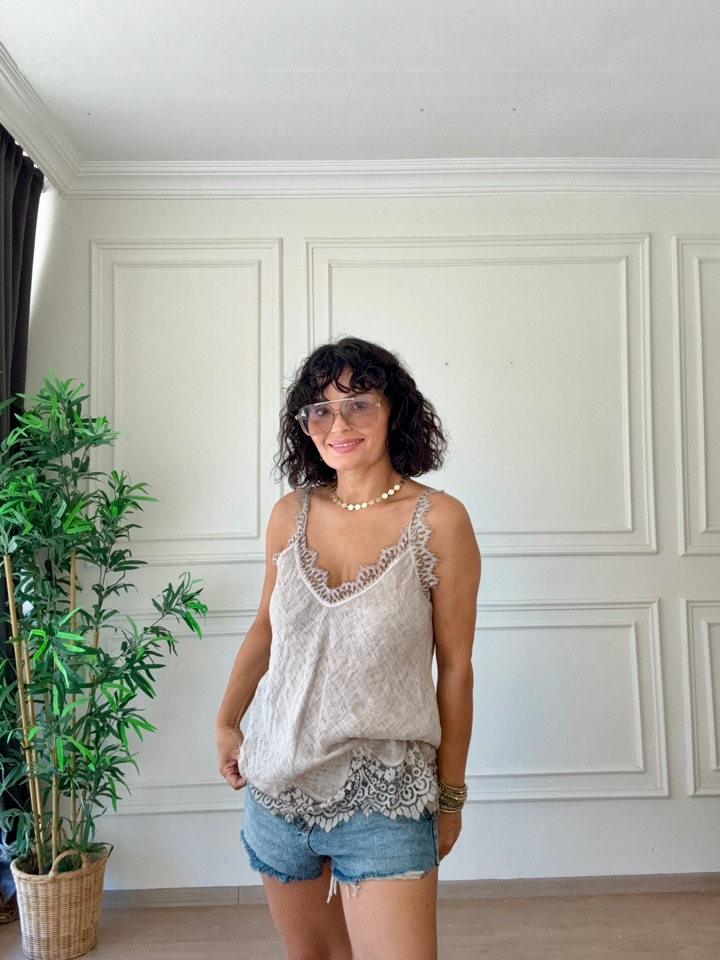Dantelli Askılı Keten Bluz Bej