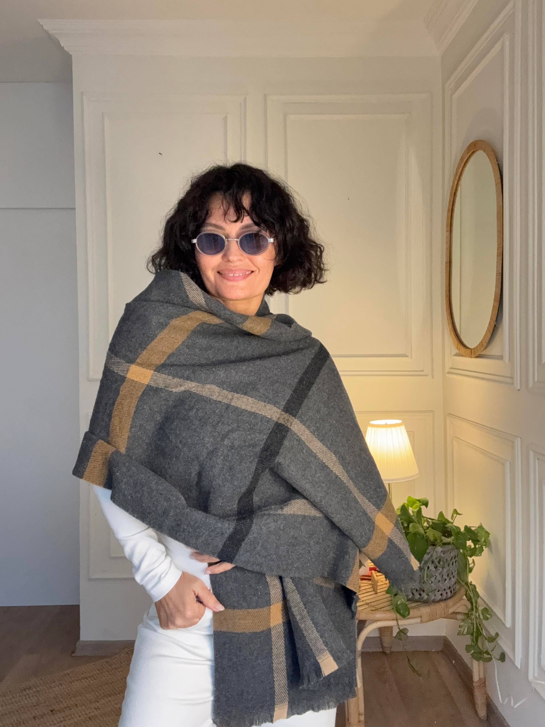 Ekoseli Büyük Yün Atkı Antrasit 70*195 cm