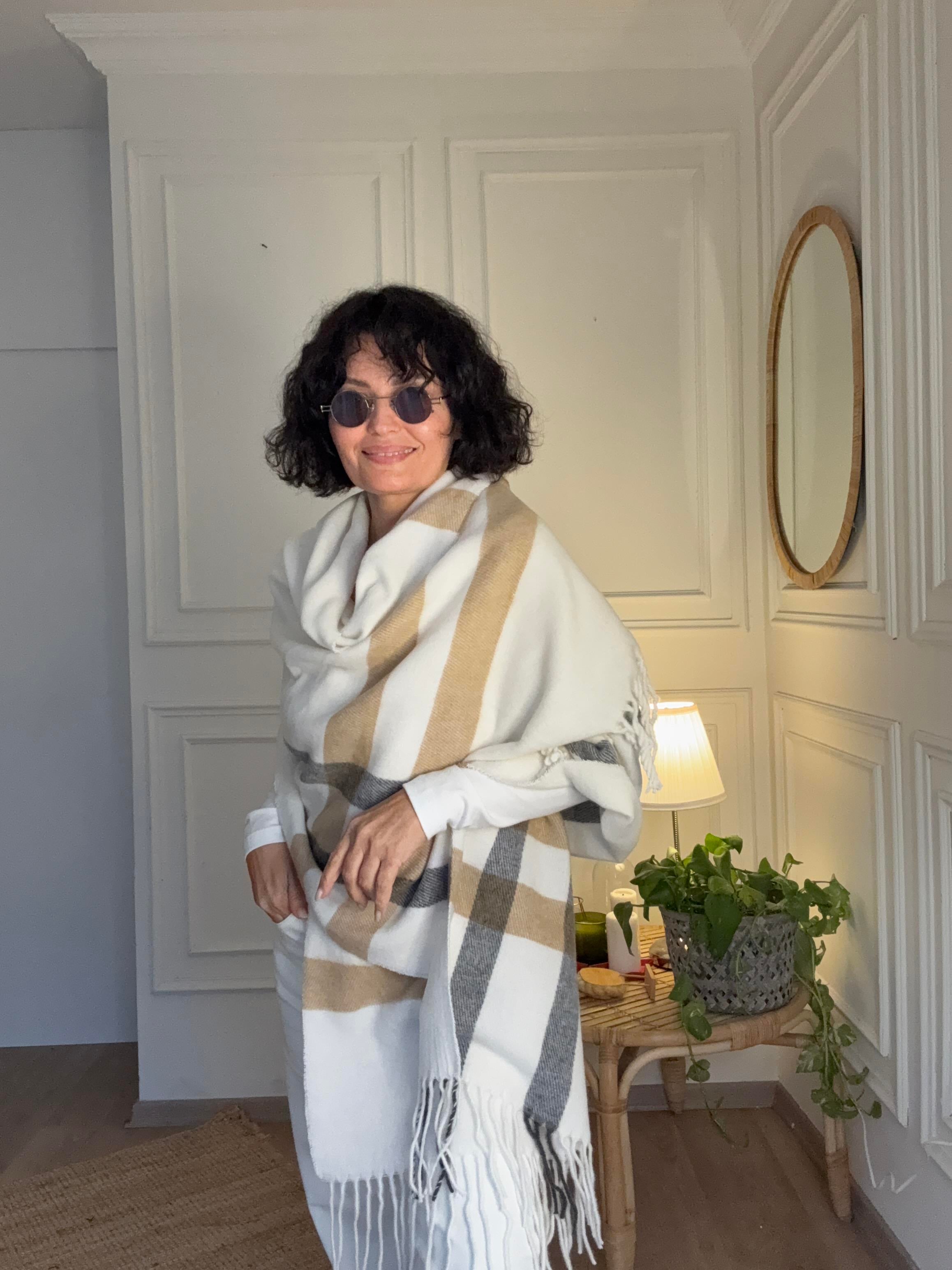 Ekoseli Büyük Yün Atkı Ekru-bej gri70*195 cm