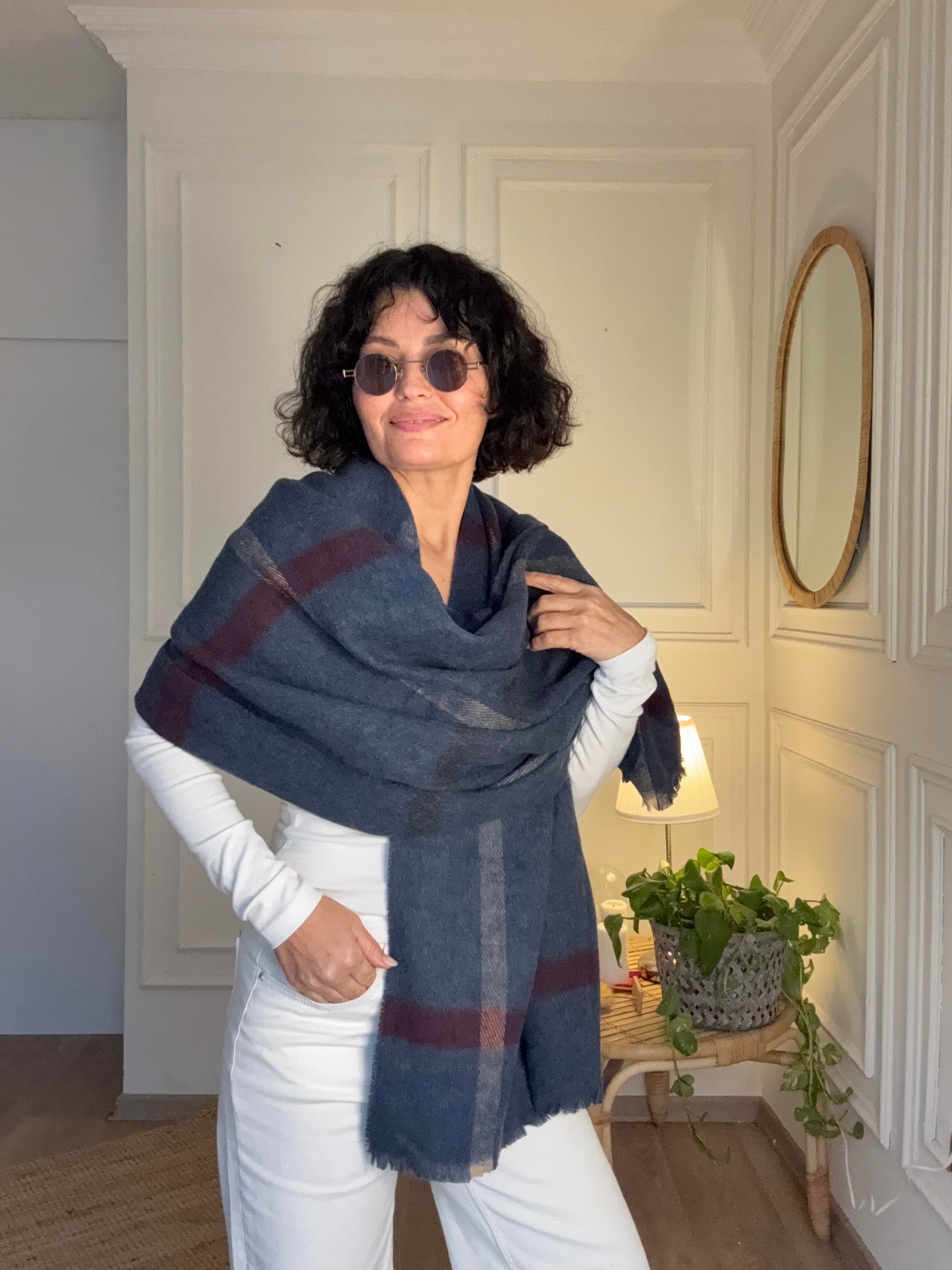 Ekoseli Büyük Yün Atkı Lacivert 70*195 cm