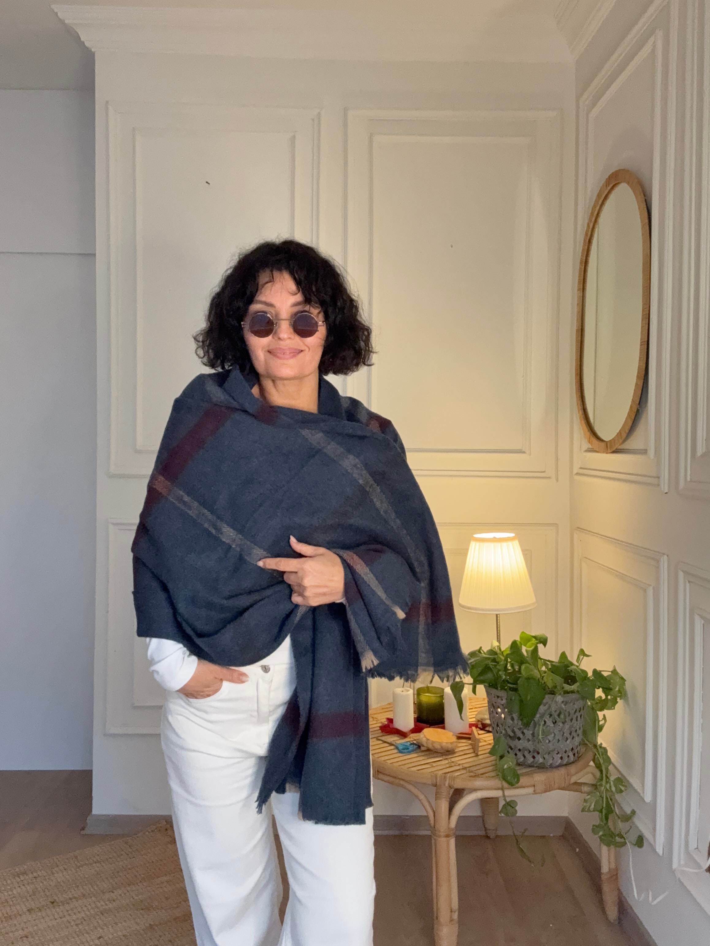 Ekoseli Büyük Yün Atkı Lacivert 70*195 cm