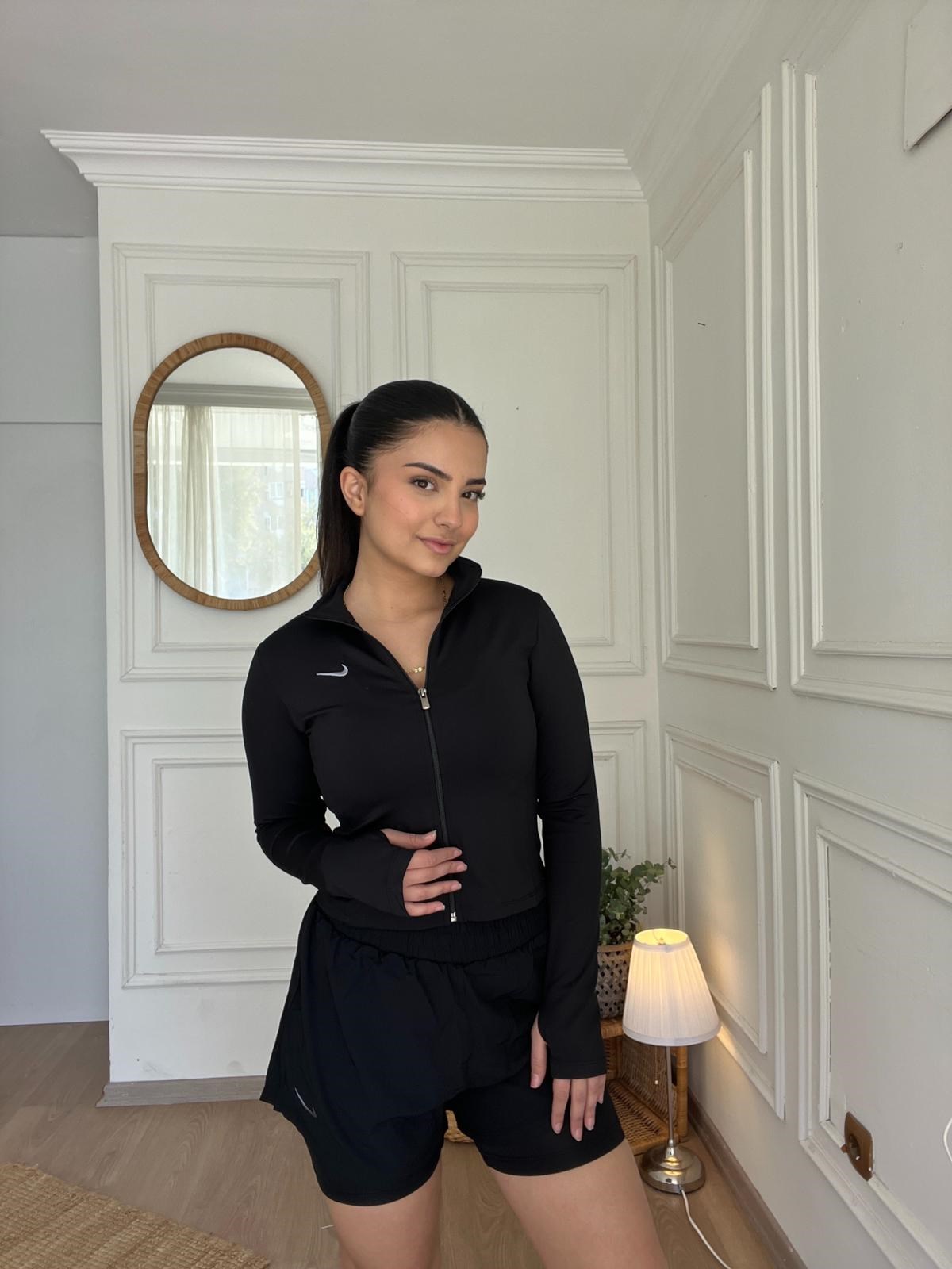Fermuarlı Sportif Top Siyah