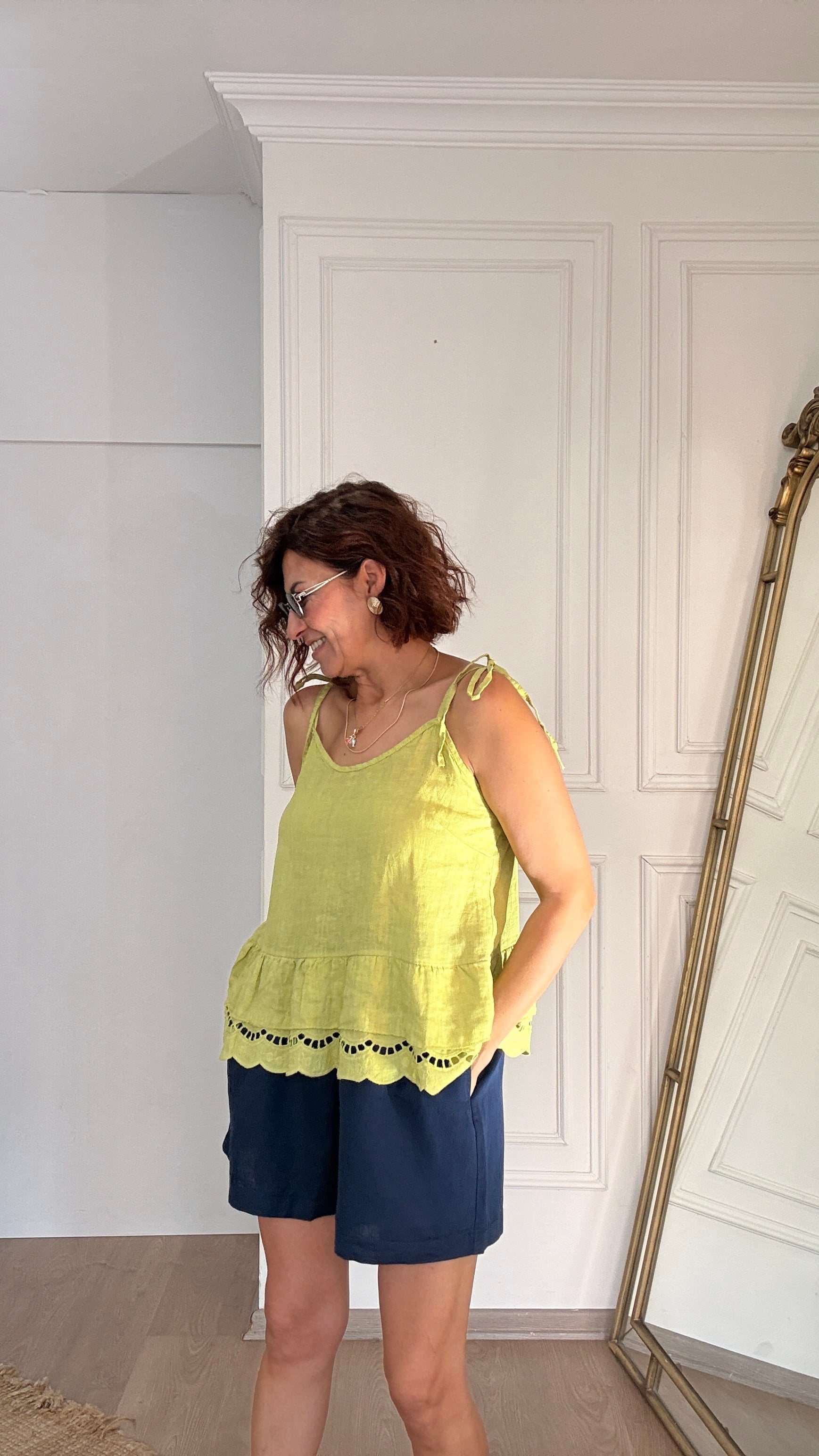 Fisto Detaylı Askılı Keten Bluz Fıstık Yeşili
