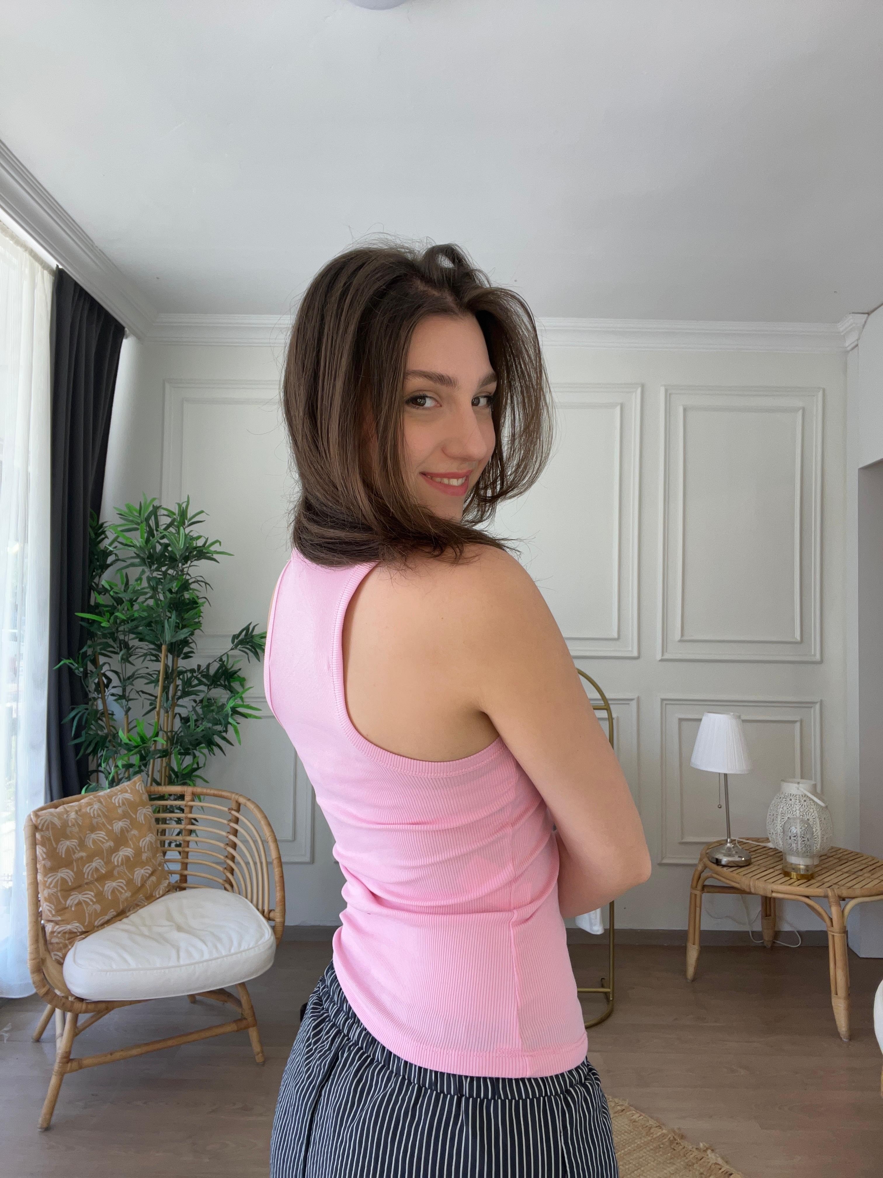 Fitilli V Yaka Atlet Pembe
