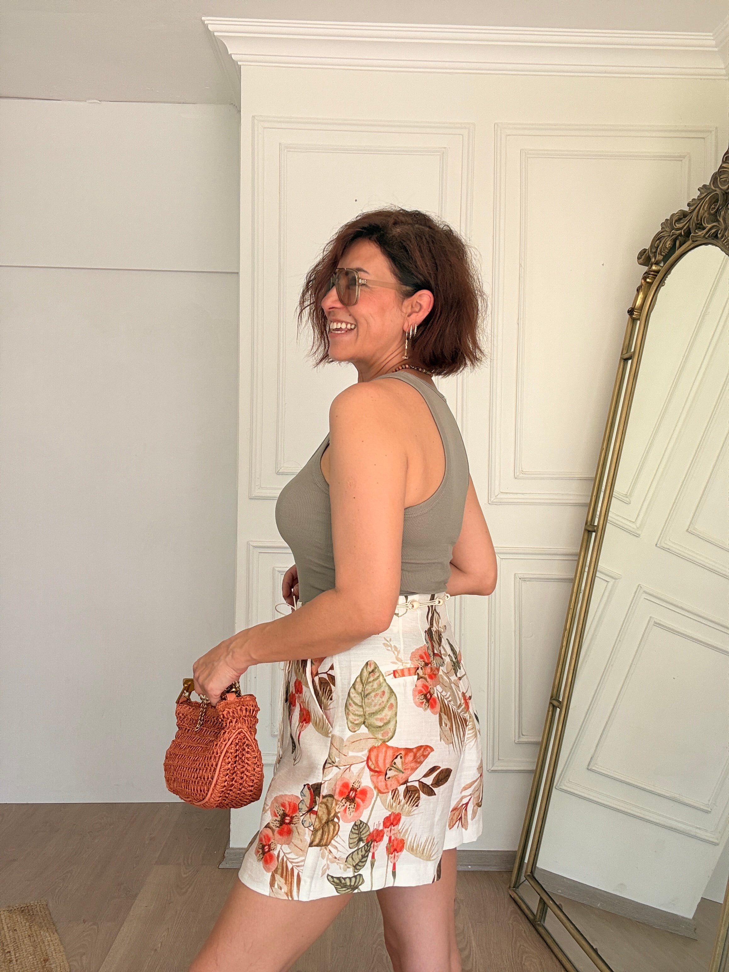 Floral Turuncu Desenli Şort 