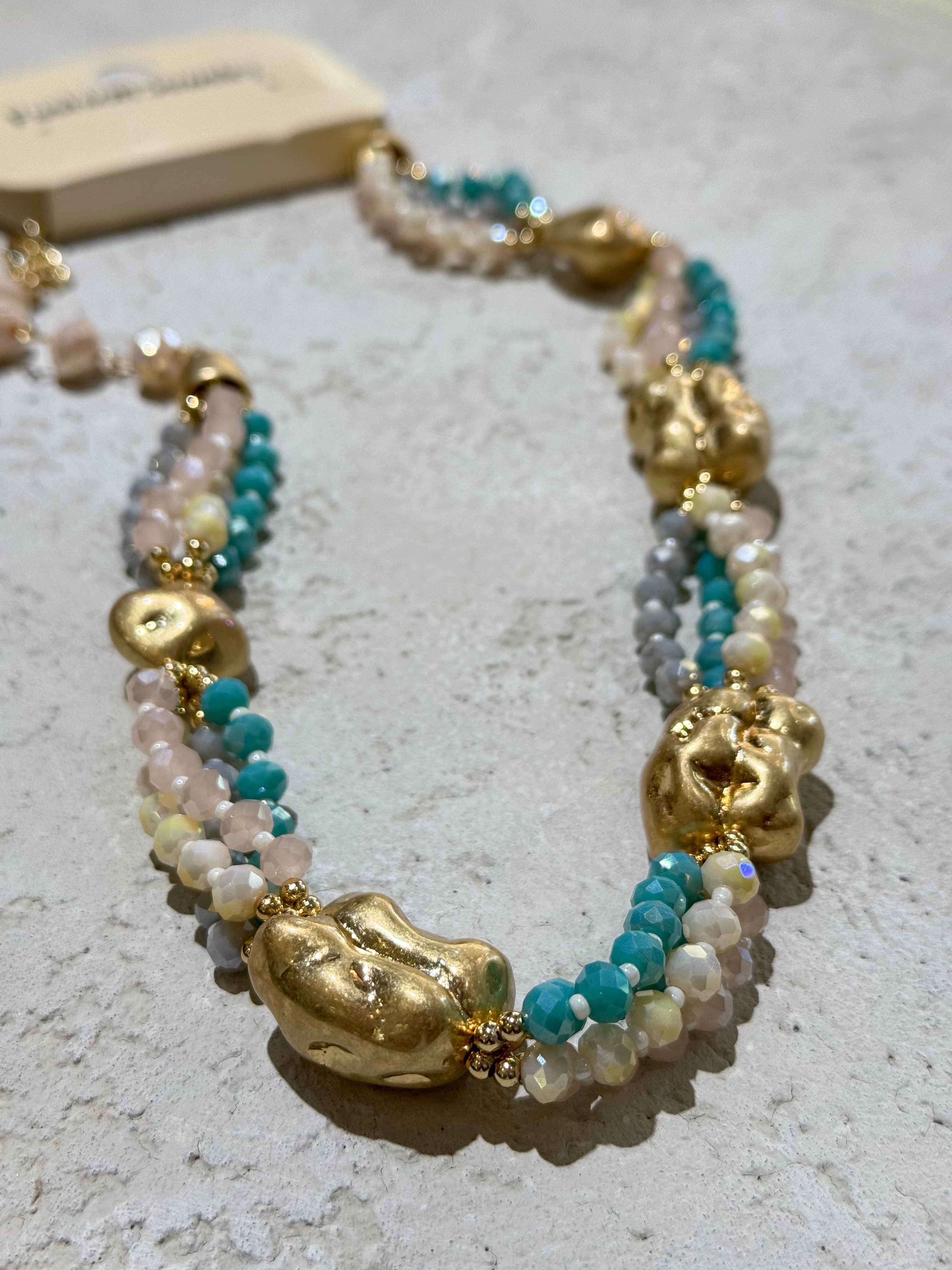 Gold Detay Boncuk Kolye