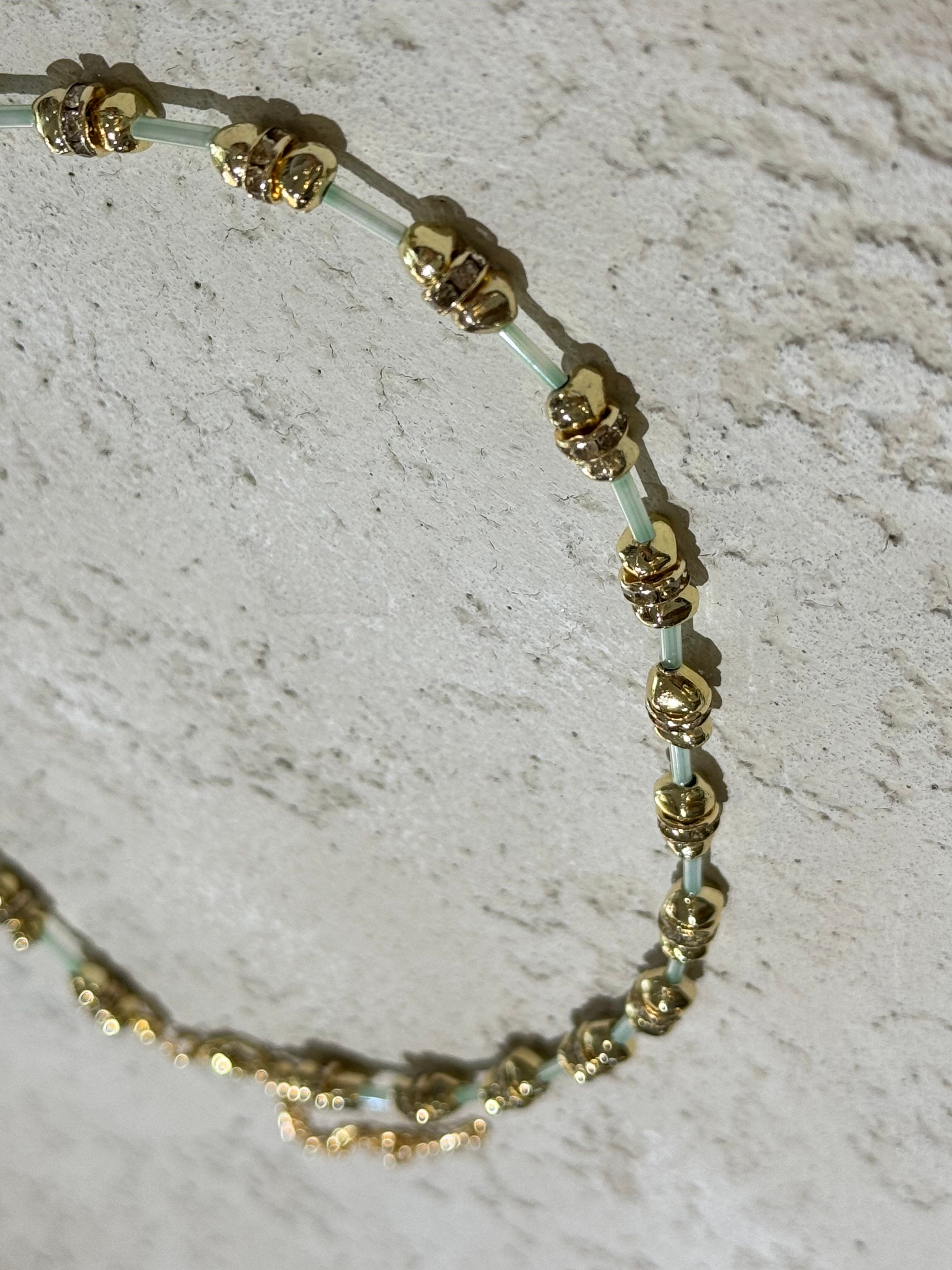 Gold Taşlı Bodrum Kolye