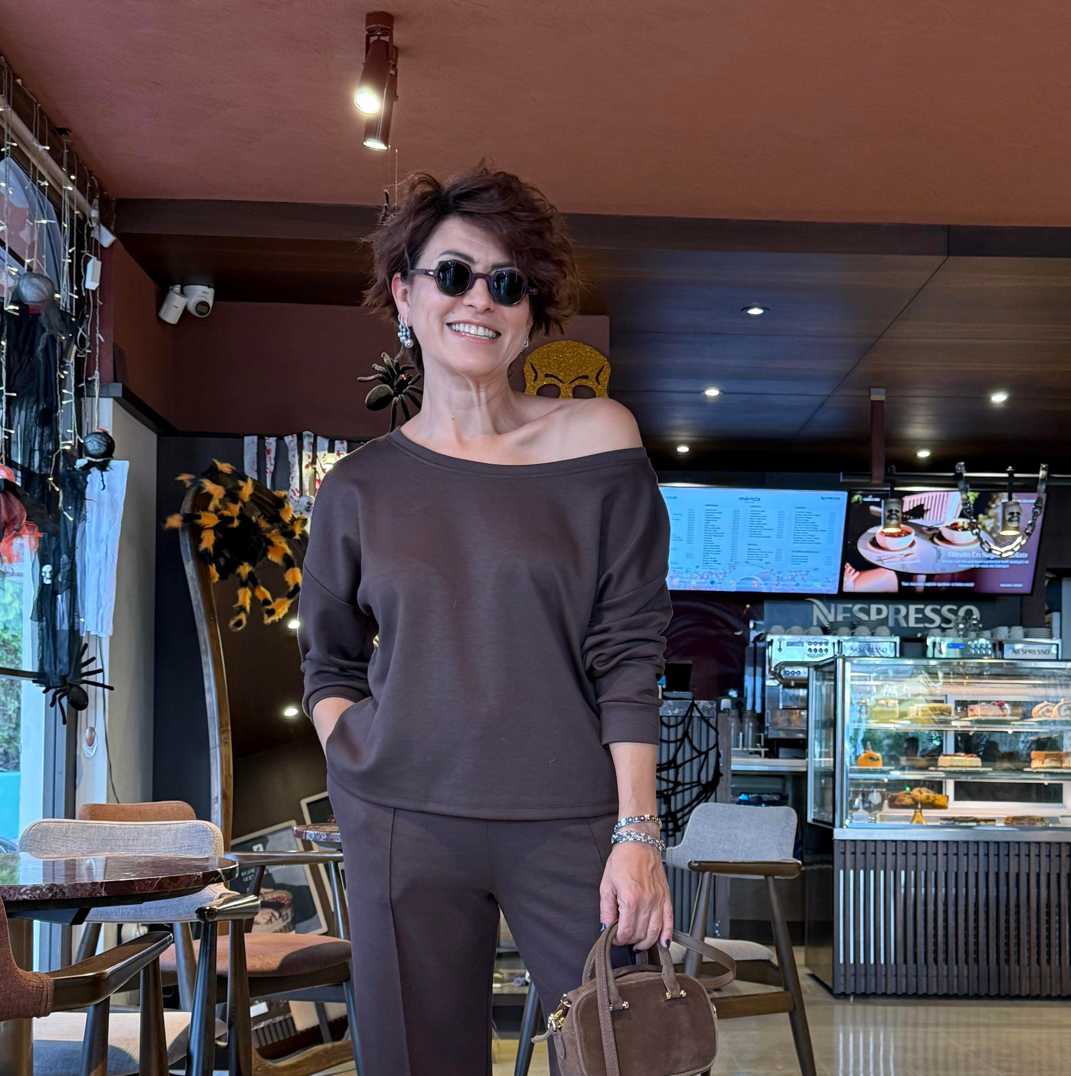 Kayık Yaka İkili Takım Kahverengi
