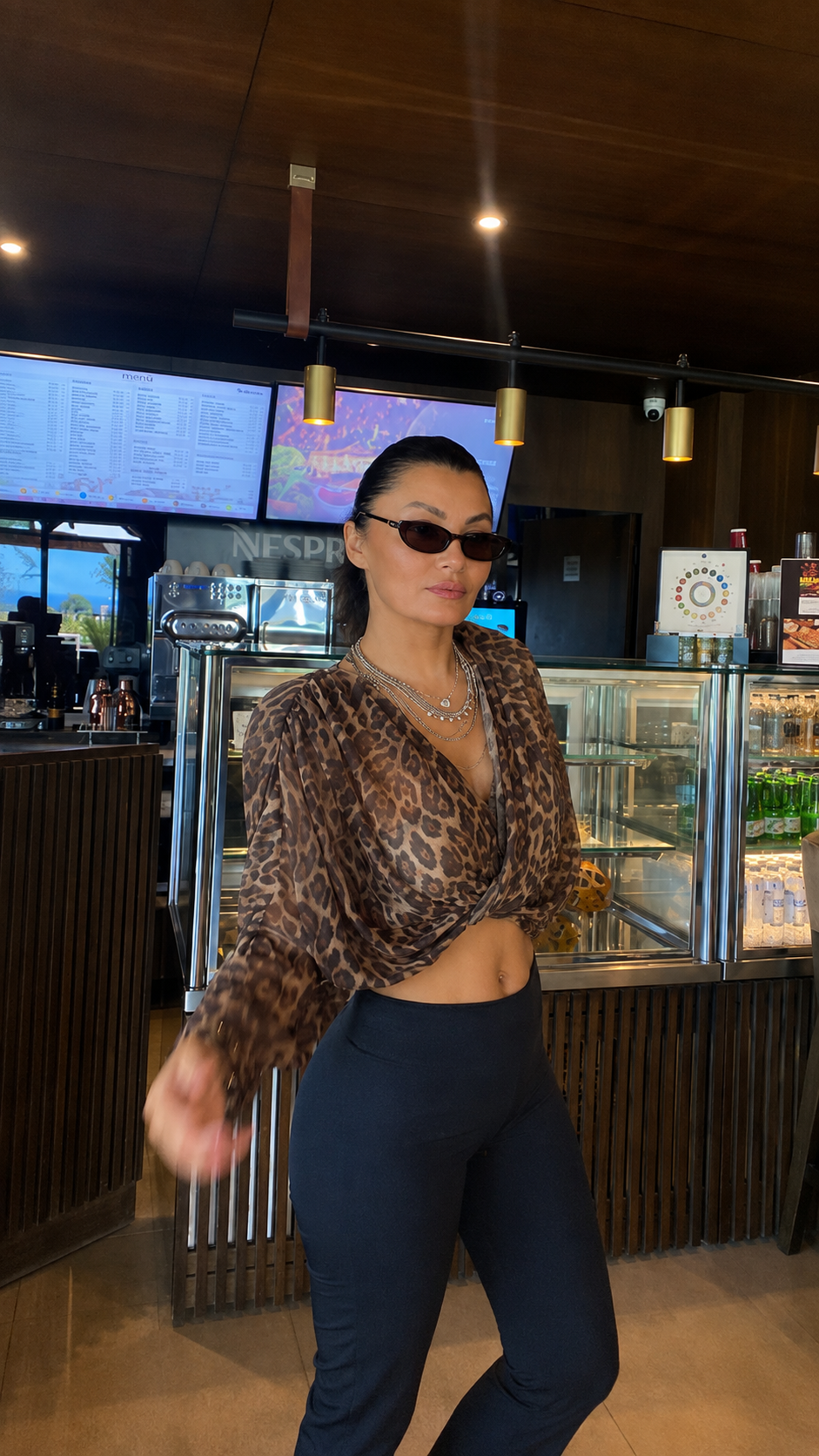 Leopar Desen Degaje Yaka Crop Bluz
