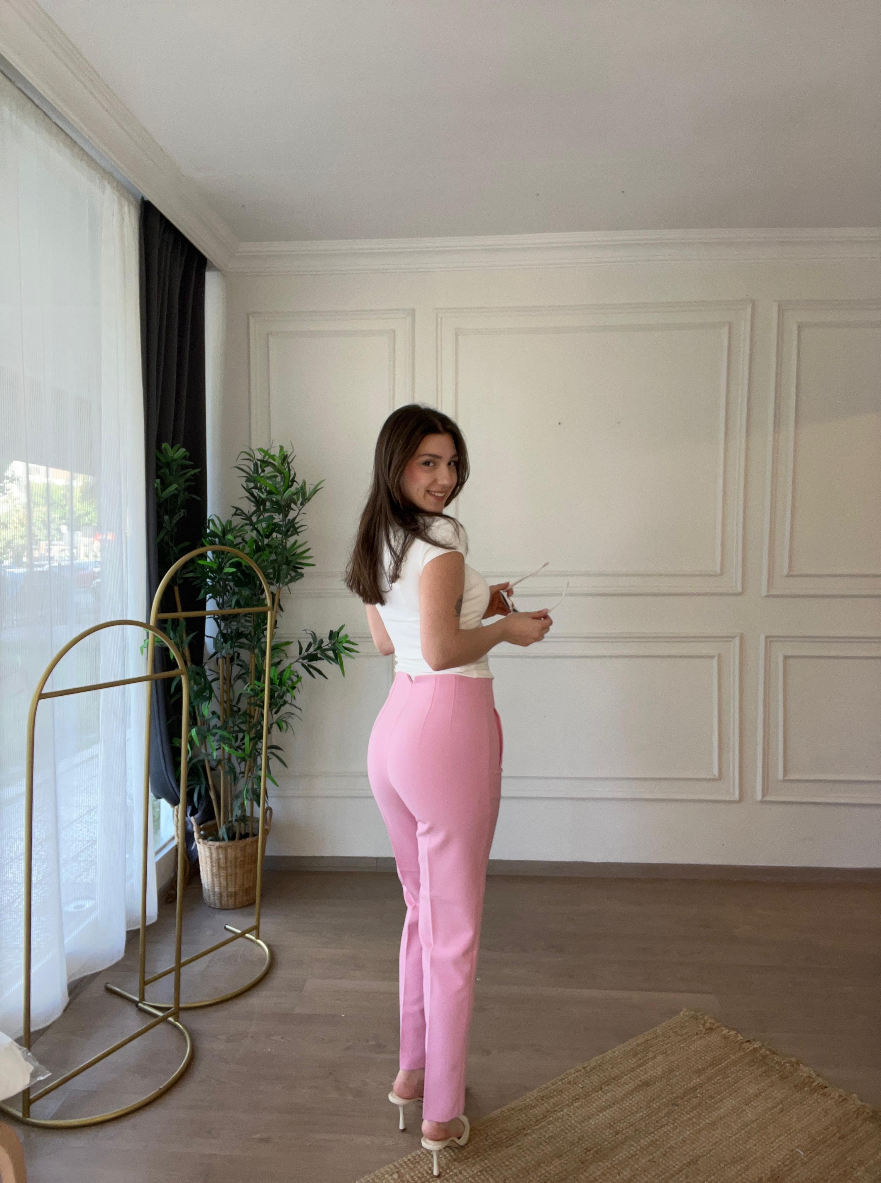 Önden Pens Detaylı Havuç Kumaş Pantolon Pembe