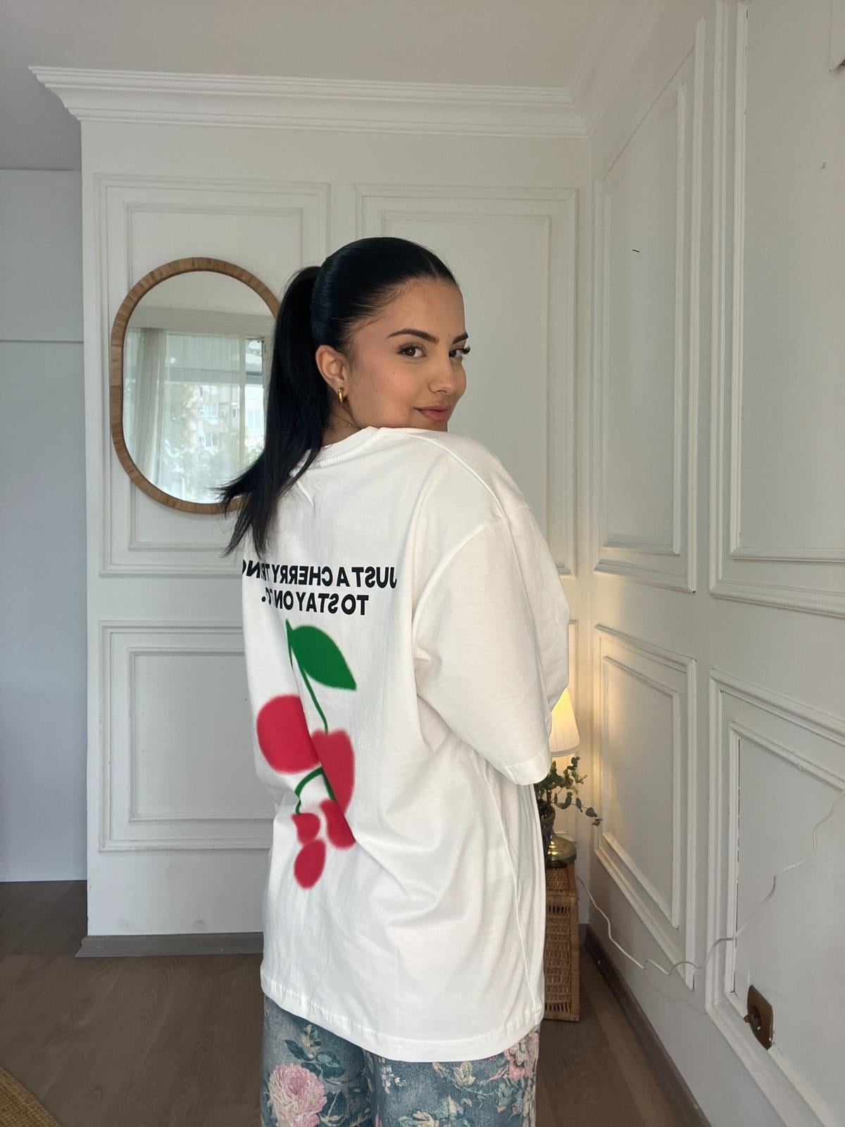 Oversize Sırtı Baskılı Tshirt Beyaz