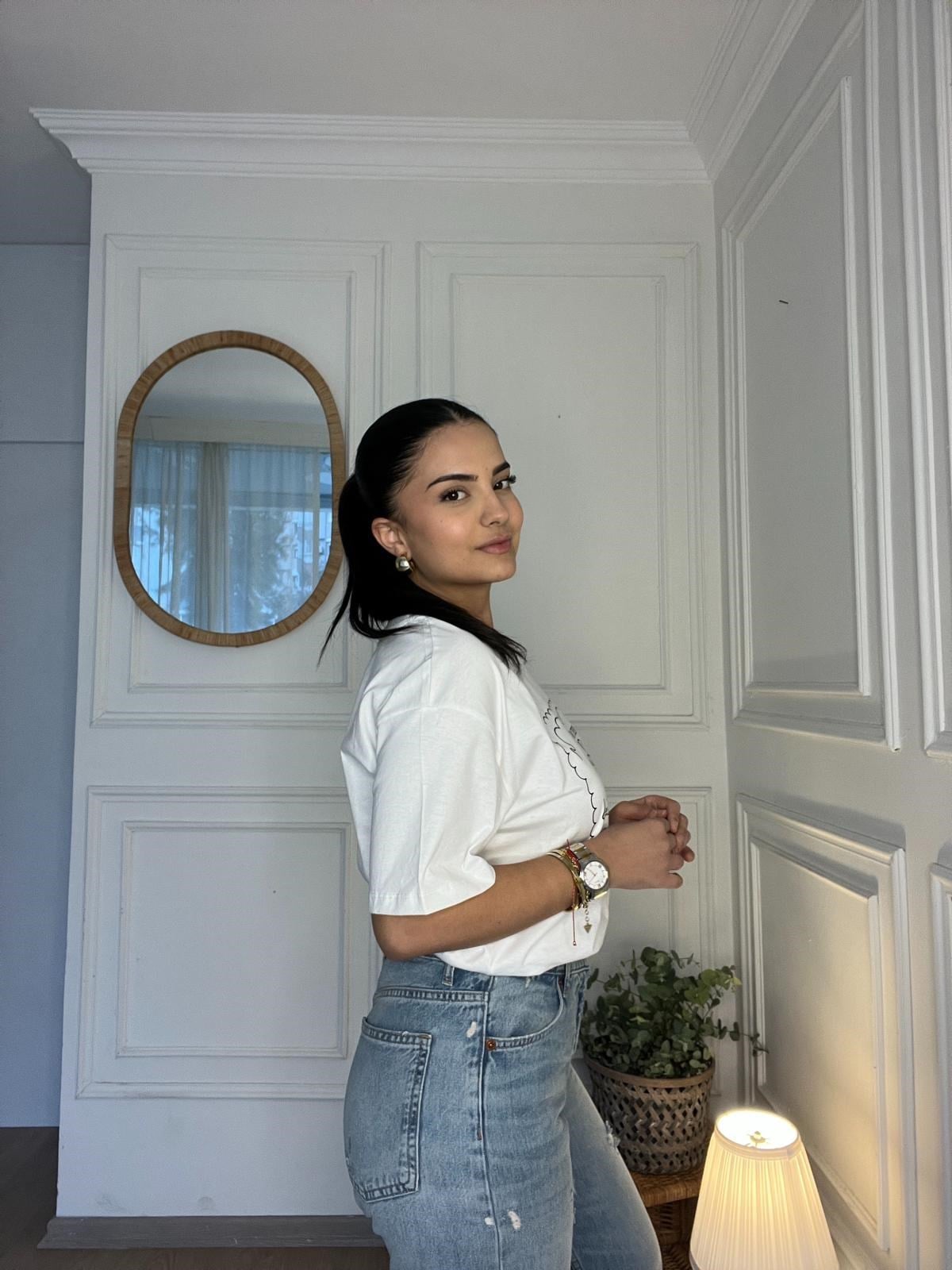 Oversize Yazılı Tshirt Beyaz