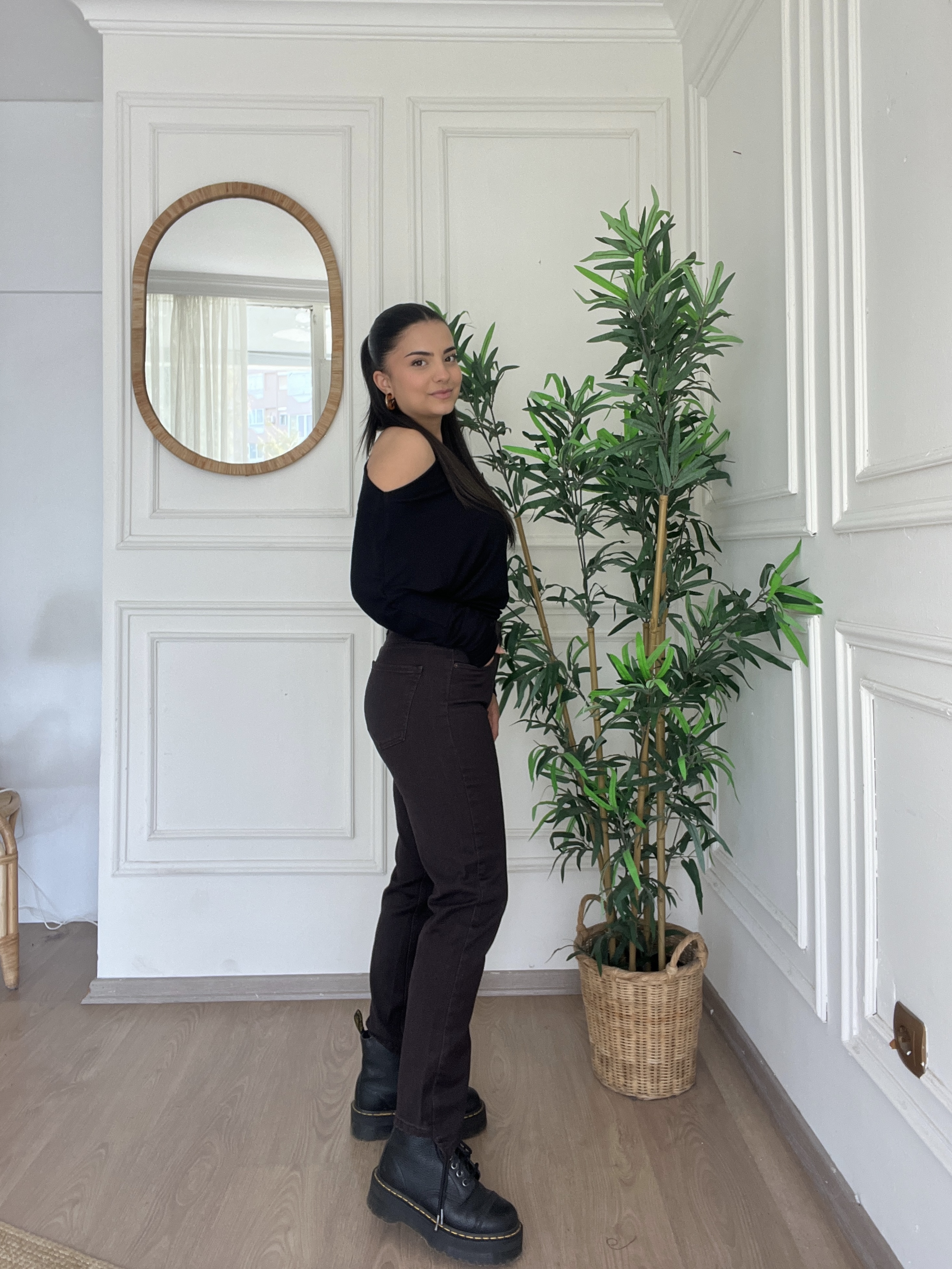 Paça Detaylı Mom Jean Kahverengi