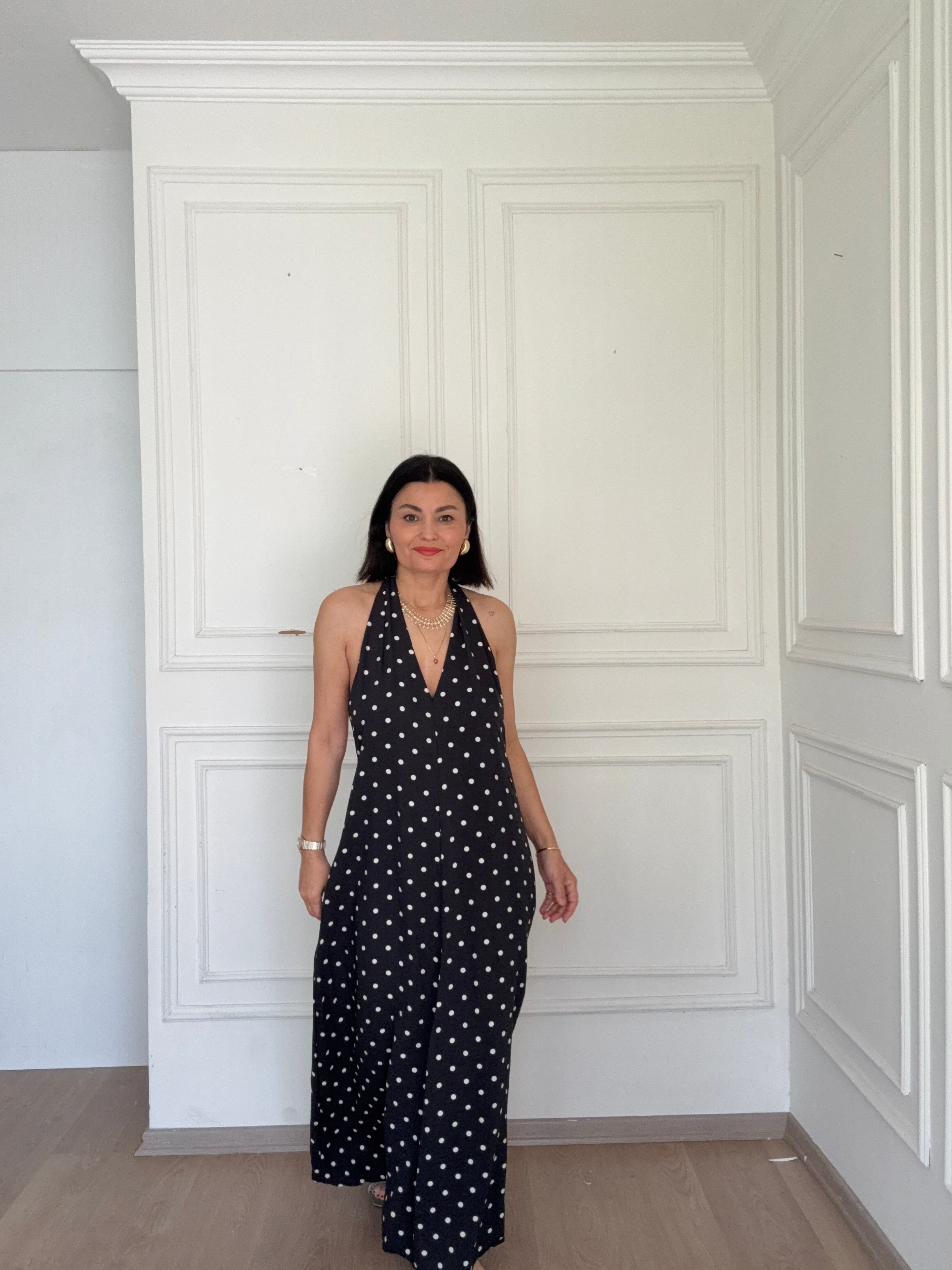 Puantiyeli sırt dekolye tencel elbise