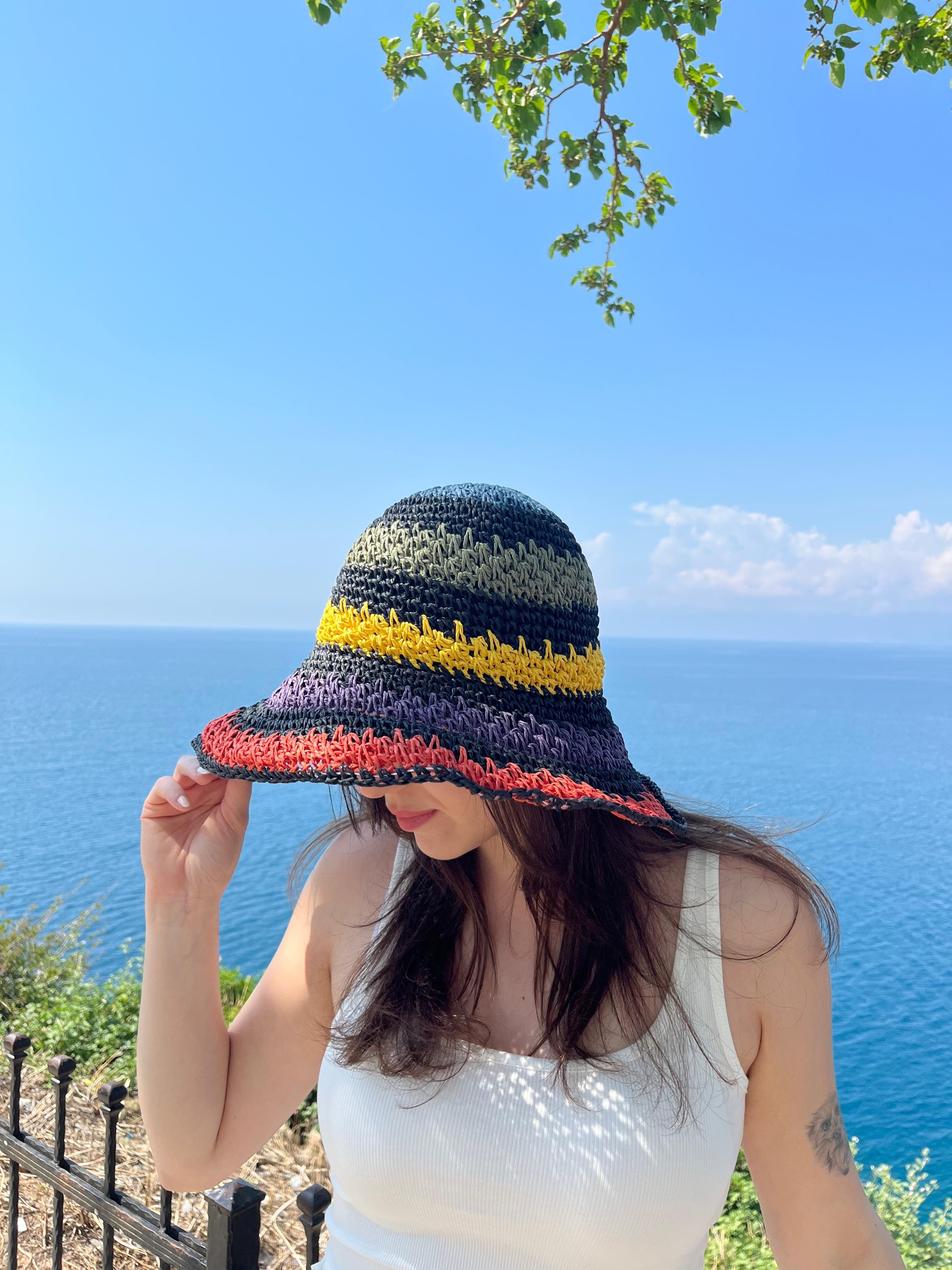 Siyah çizgili hasır Şapka