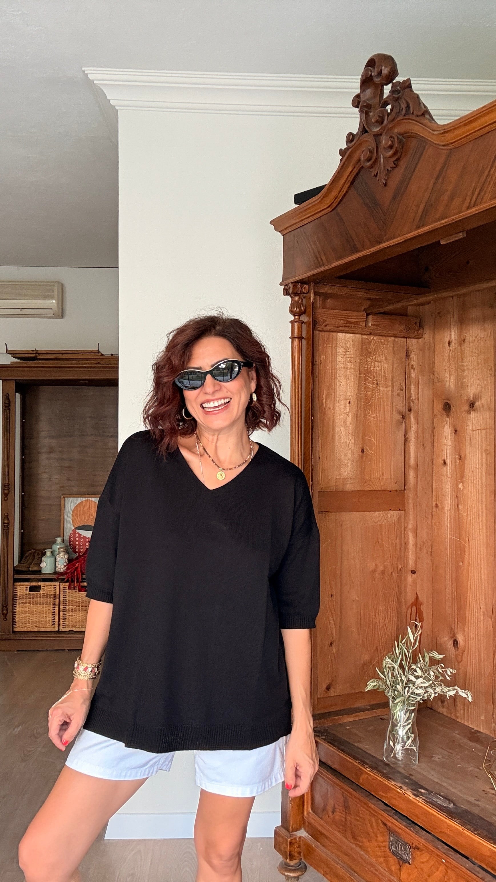 V Yaka Kısa Kollu Salaş Triko Kazak Siyah