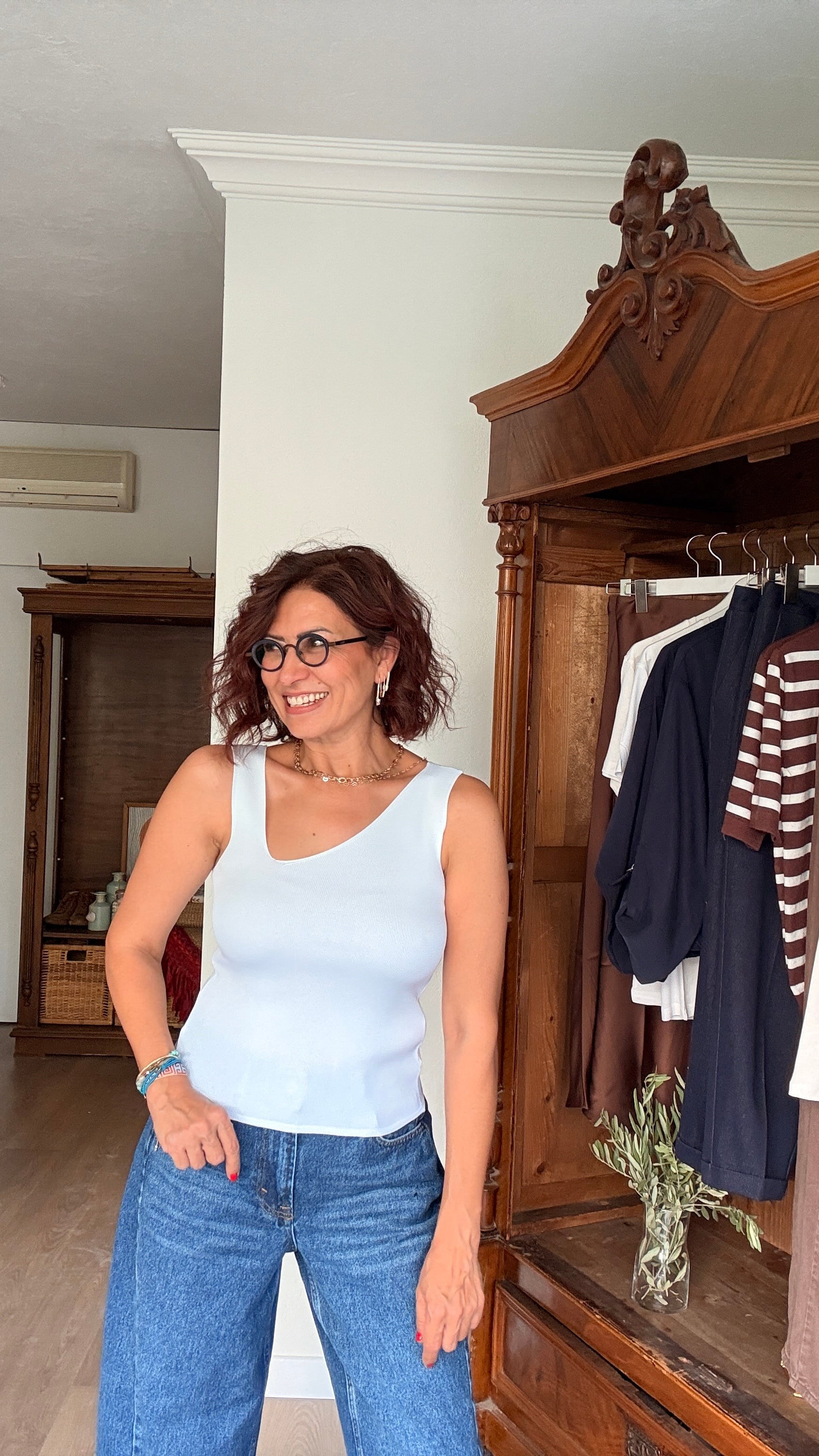 Yandan V Yakalı Triko Atlet Beyaz