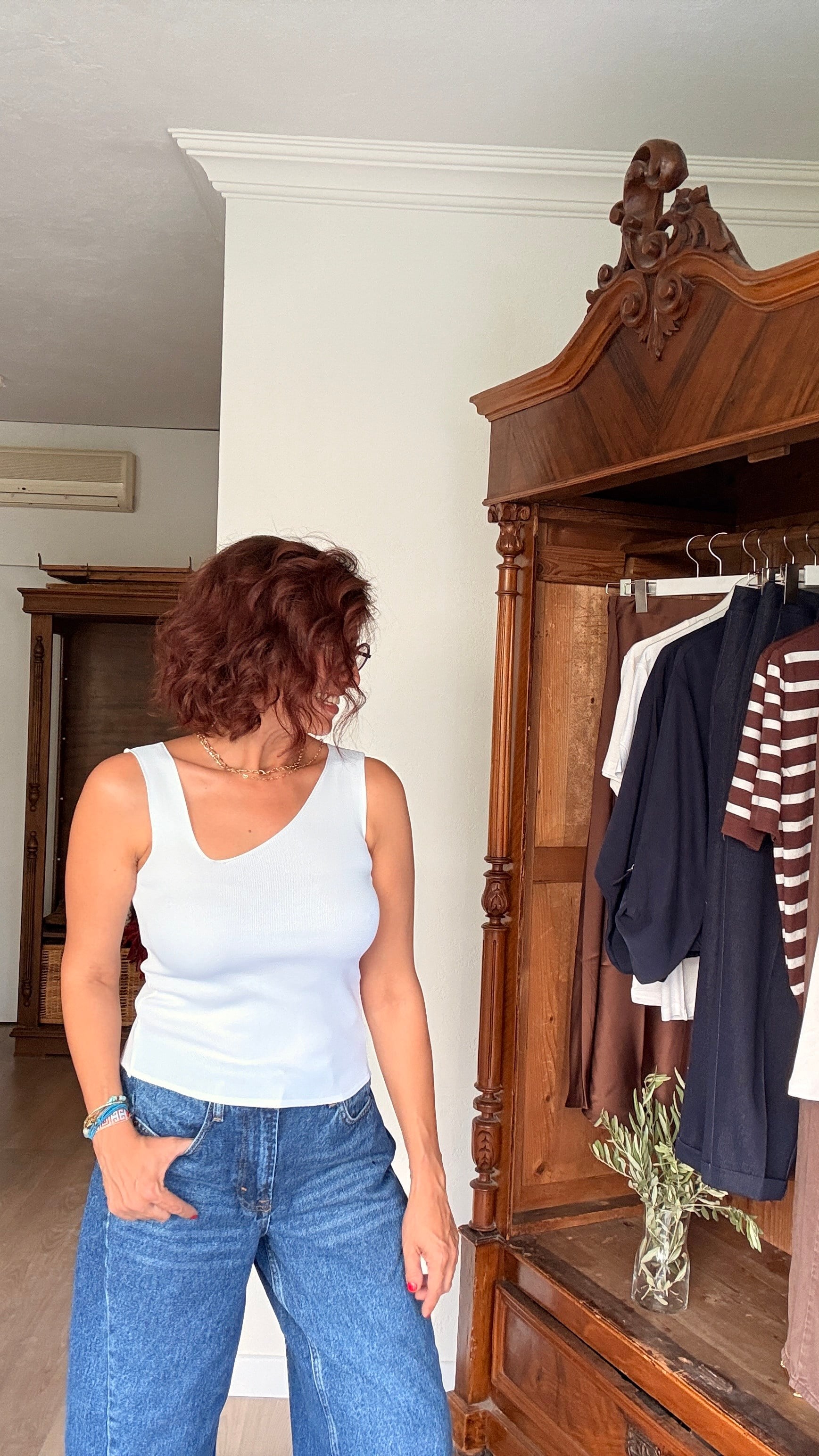 Yandan V Yakalı Triko Atlet Beyaz
