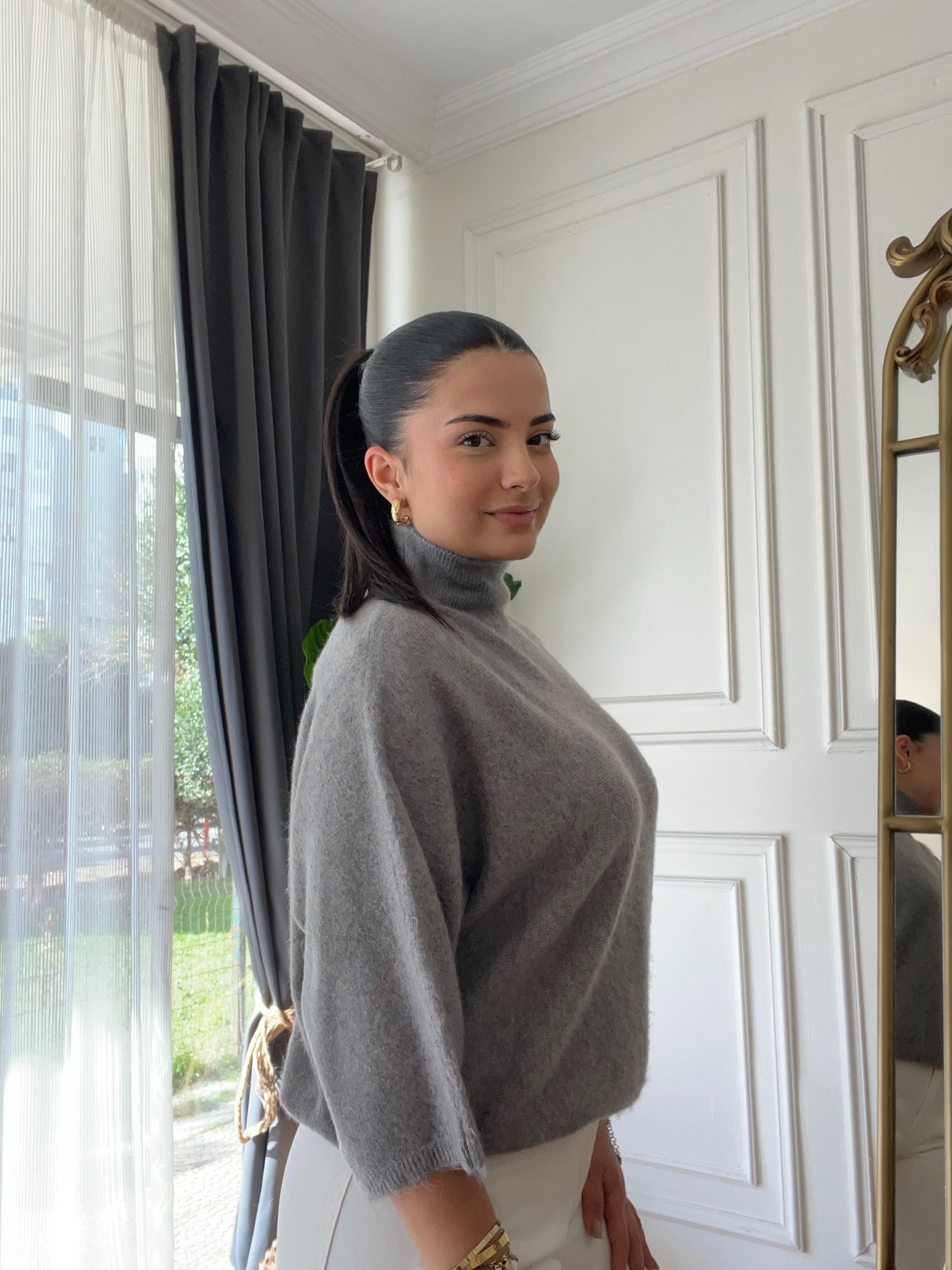 Yarım Kol Boğazlı Yumoş Kazak Gri
