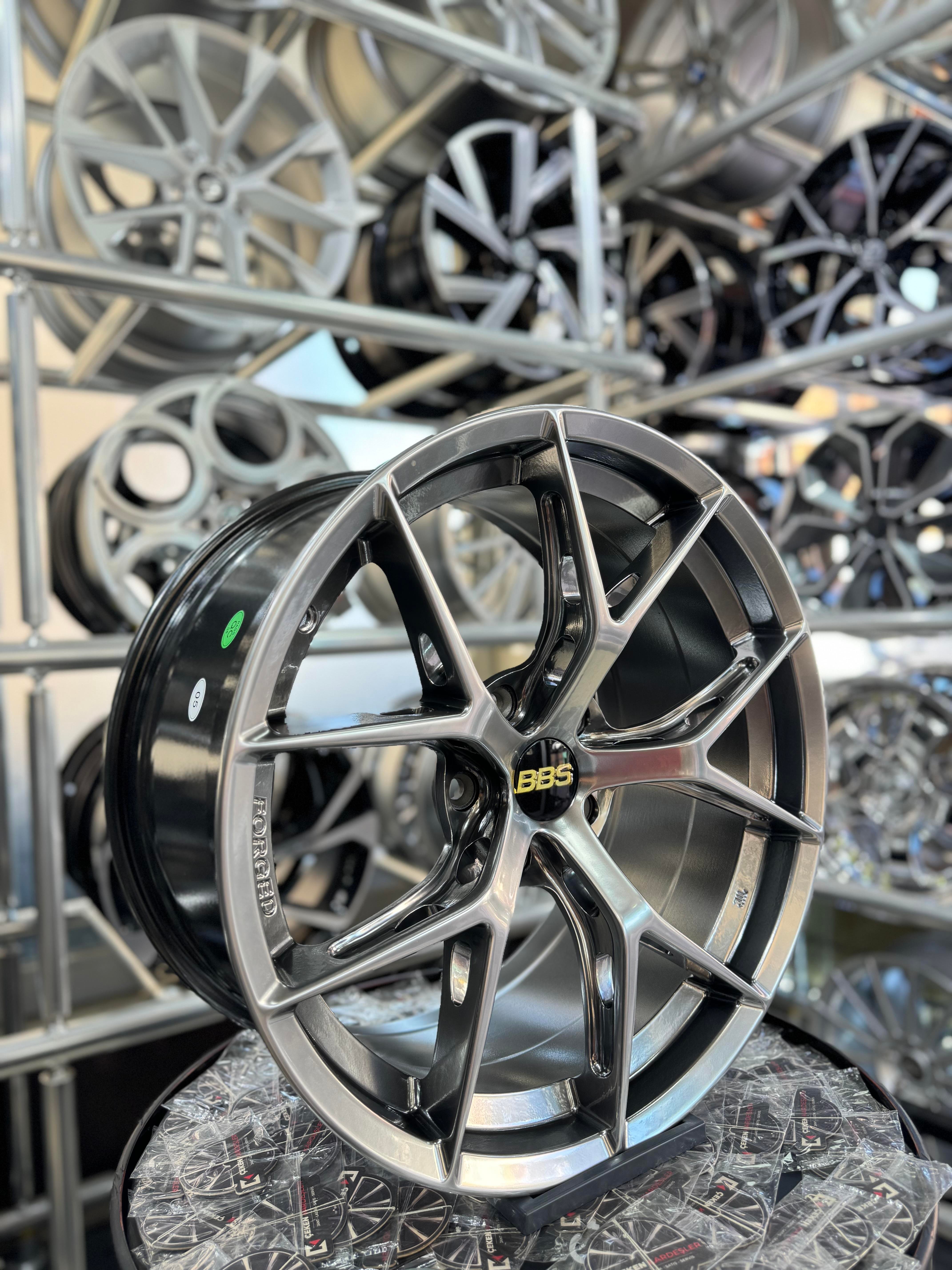 18'' 5x112 BBS Fİ R FORGED HAVA KANALLI HYPER BLACK JANT MODELİ