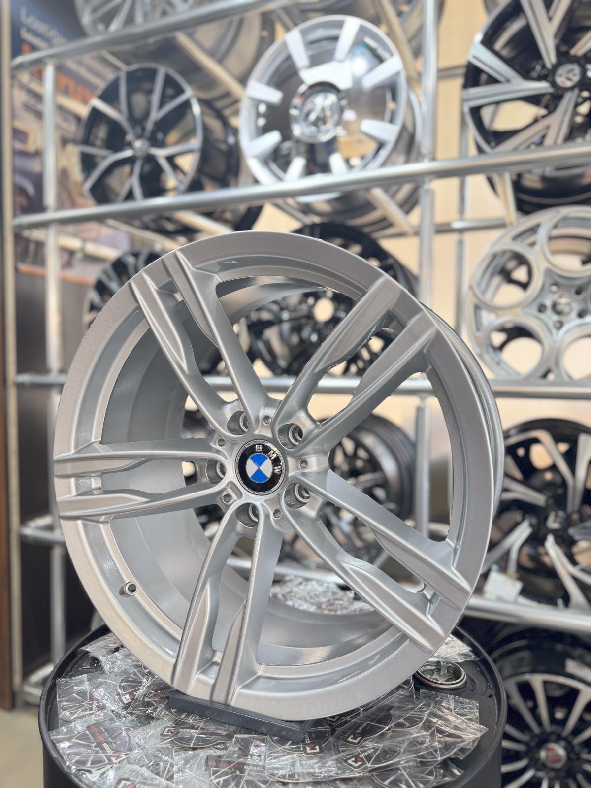 Bmw 6.40 İçe Dönük Jant Modeli