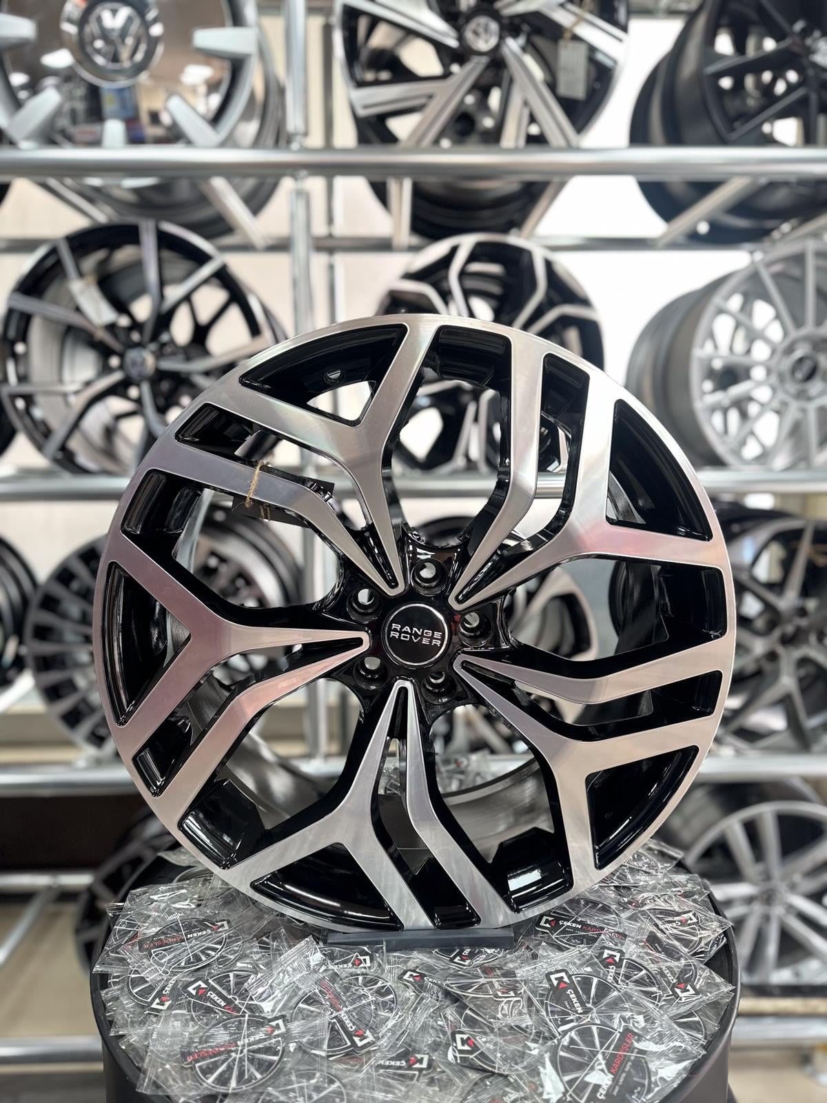 Range Rover - Cherry Jant Modeli