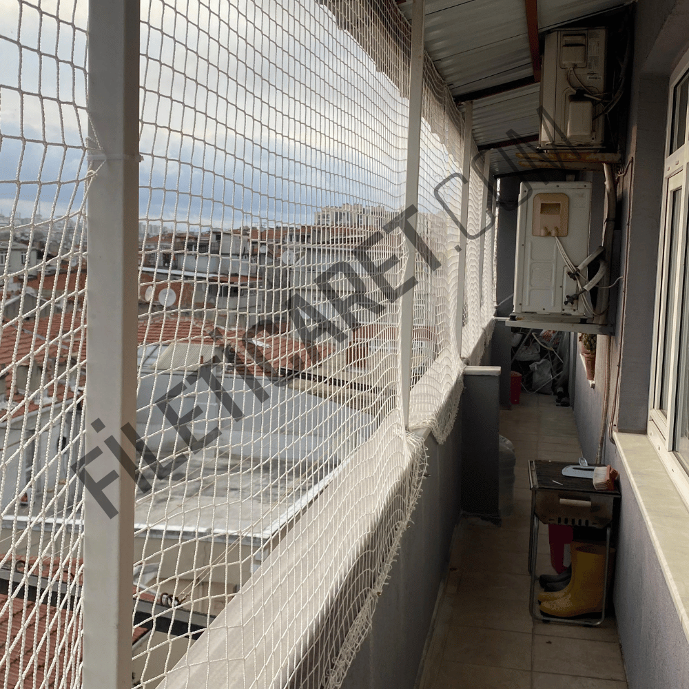 Balkon Kedi Filesi (Kare) - Overloklu - 4x4 gözenek - 2.5mm kalınlık