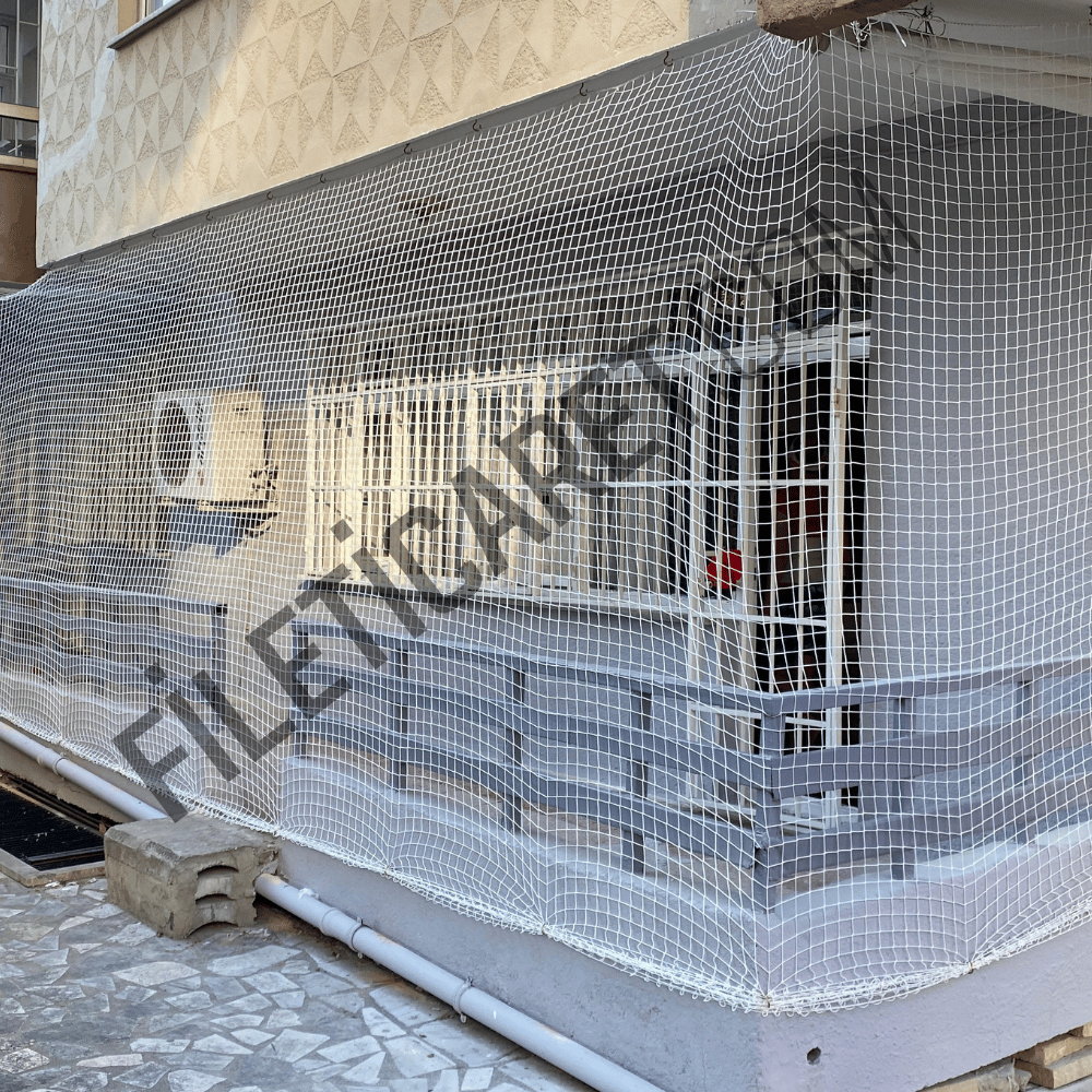 Balkon Kedi Filesi (Kare) - Overloklu - 4x4 gözenek - 2.5mm kalınlık