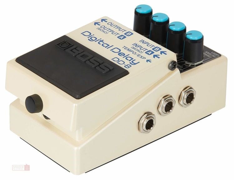 BOSS DD-8 Digital Delay Efekt Pedalı