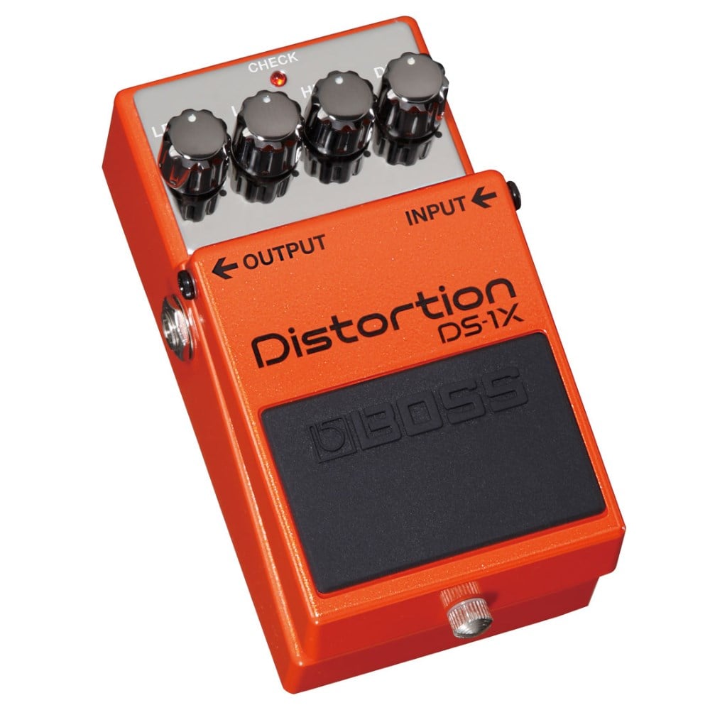 BOSS DS-1X  Kompakt Distortion Efekt Pedalı