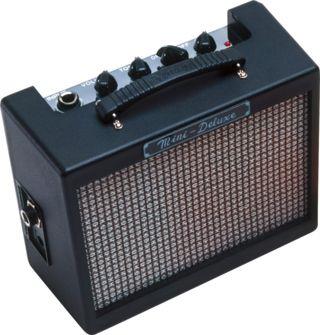 Fender MD20 Mini Deluxe Black Pilli Elektro Gitar Amfisi