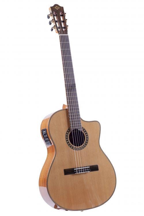 Martinez MP-1 PRE CE Cutaway Elektro Klasik Gitar
