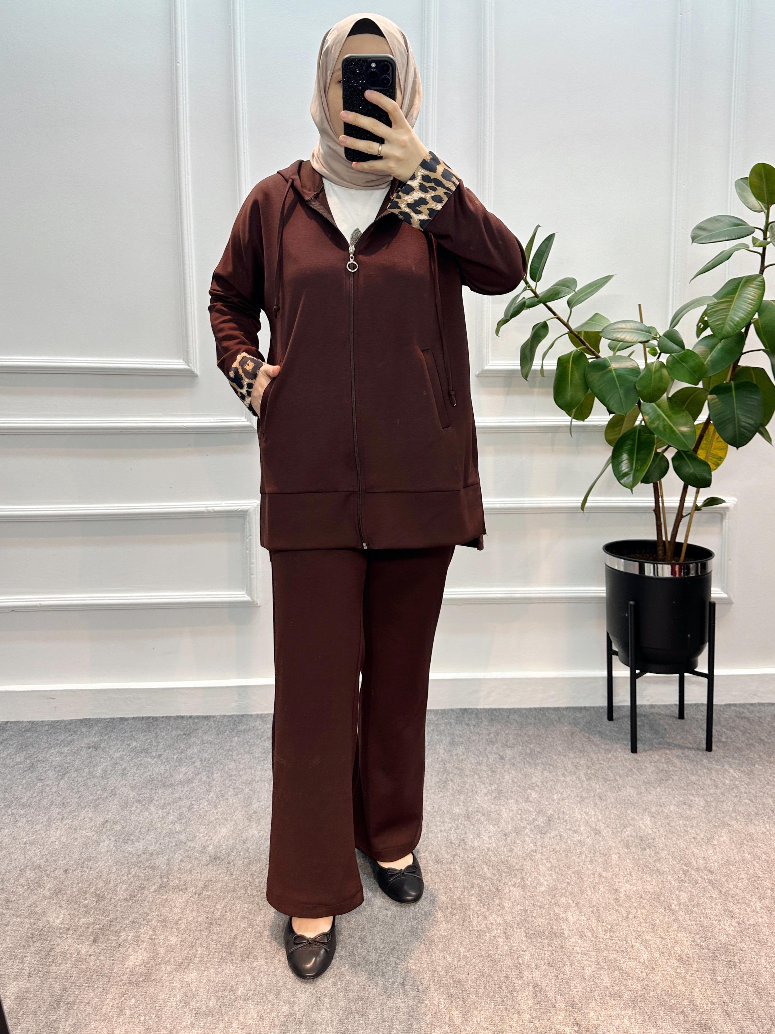 Leopar kol detaylı takım kahve