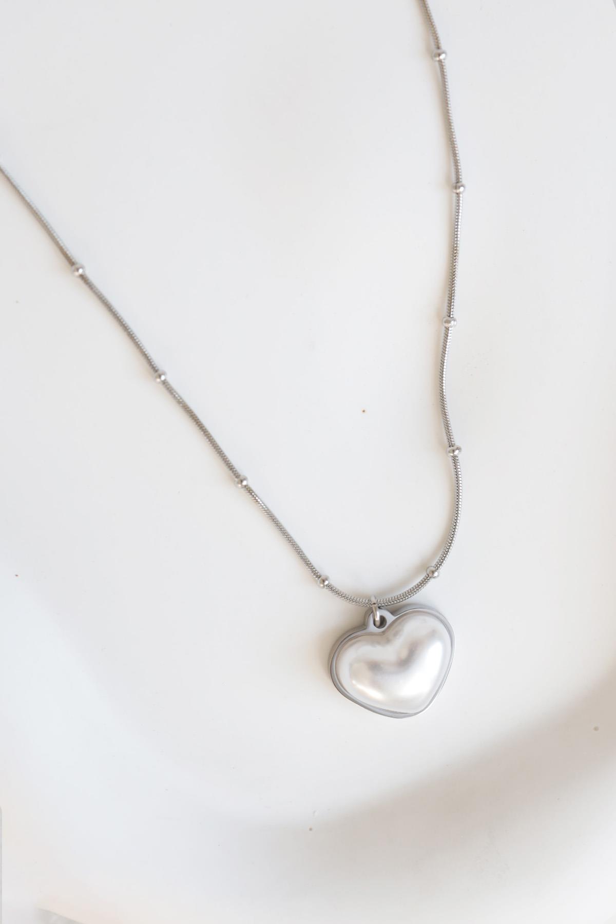 Kalp Figürlü Taşlı Silver Çelik Kolye